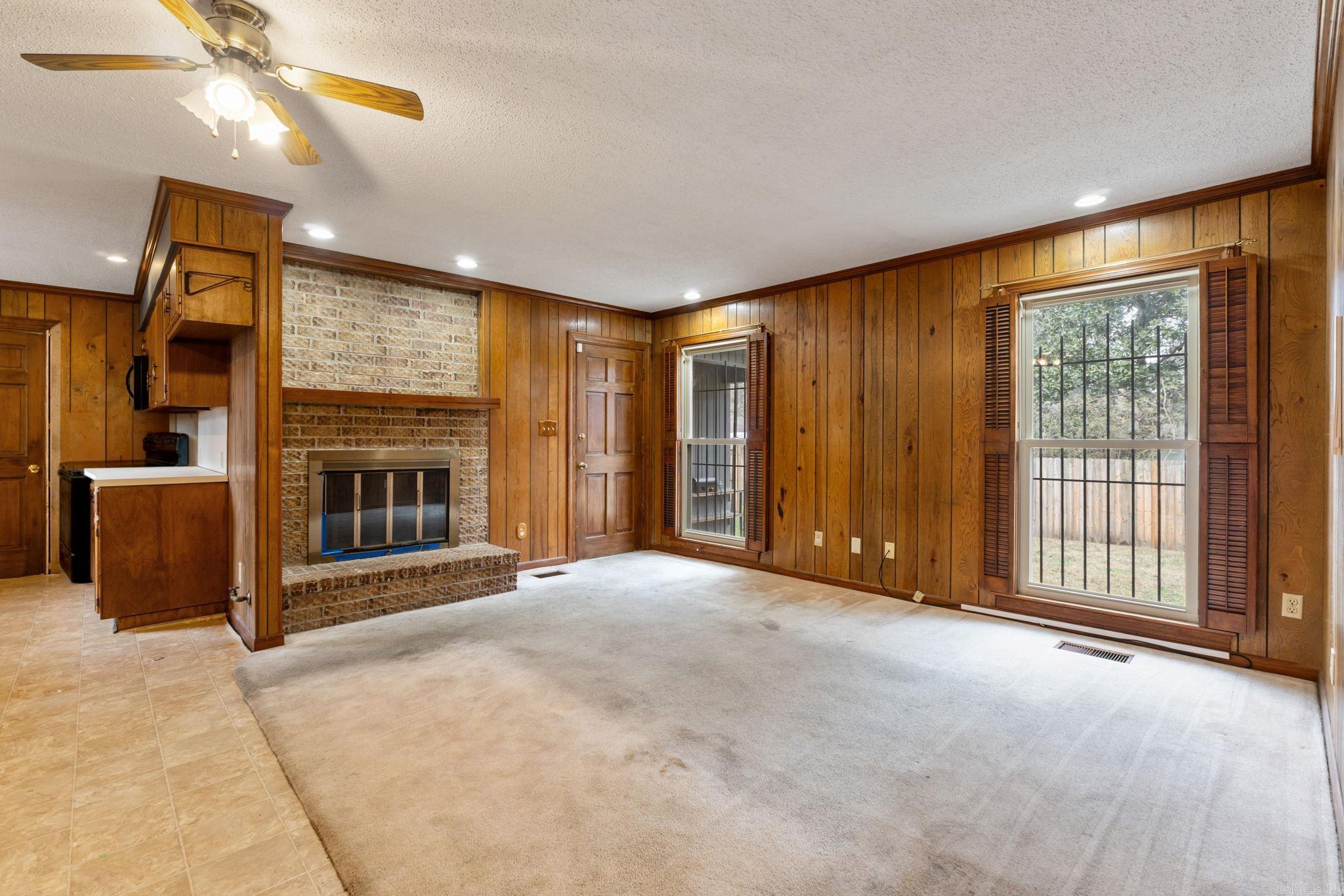 2105 Monticello Court Property Photo 10