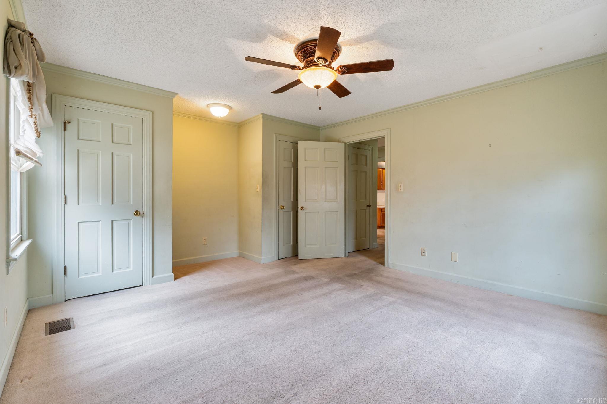 2105 Monticello Court Property Photo 23