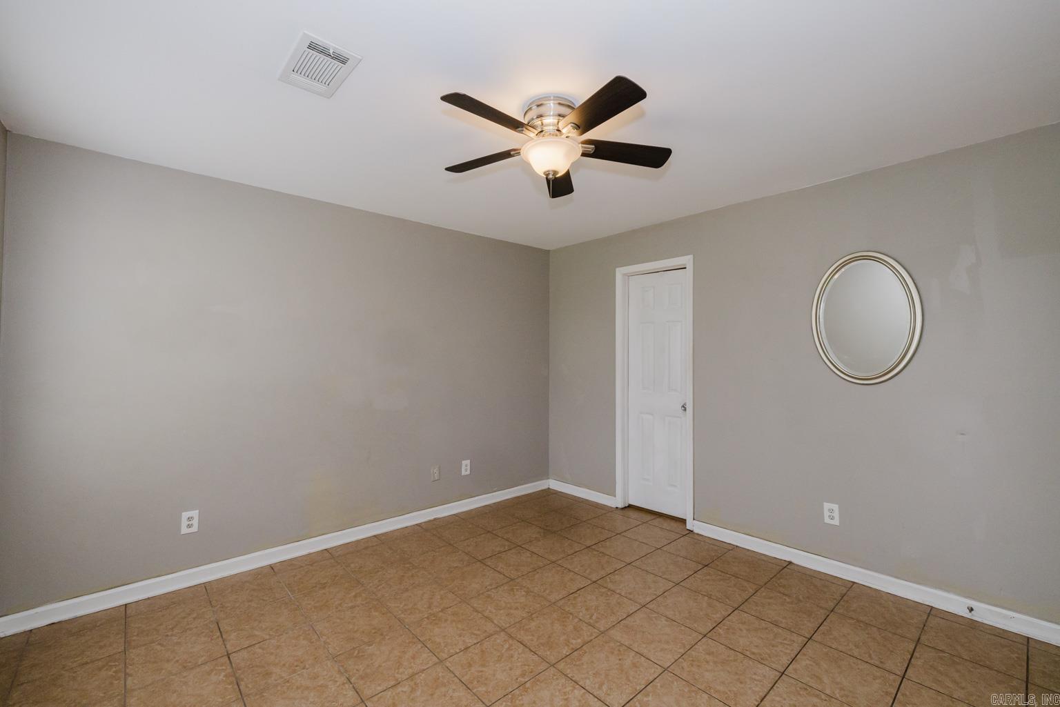 518 S Main Property Photo 18