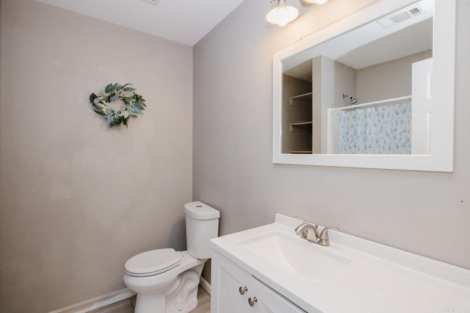 518 S Main Property Photo 19