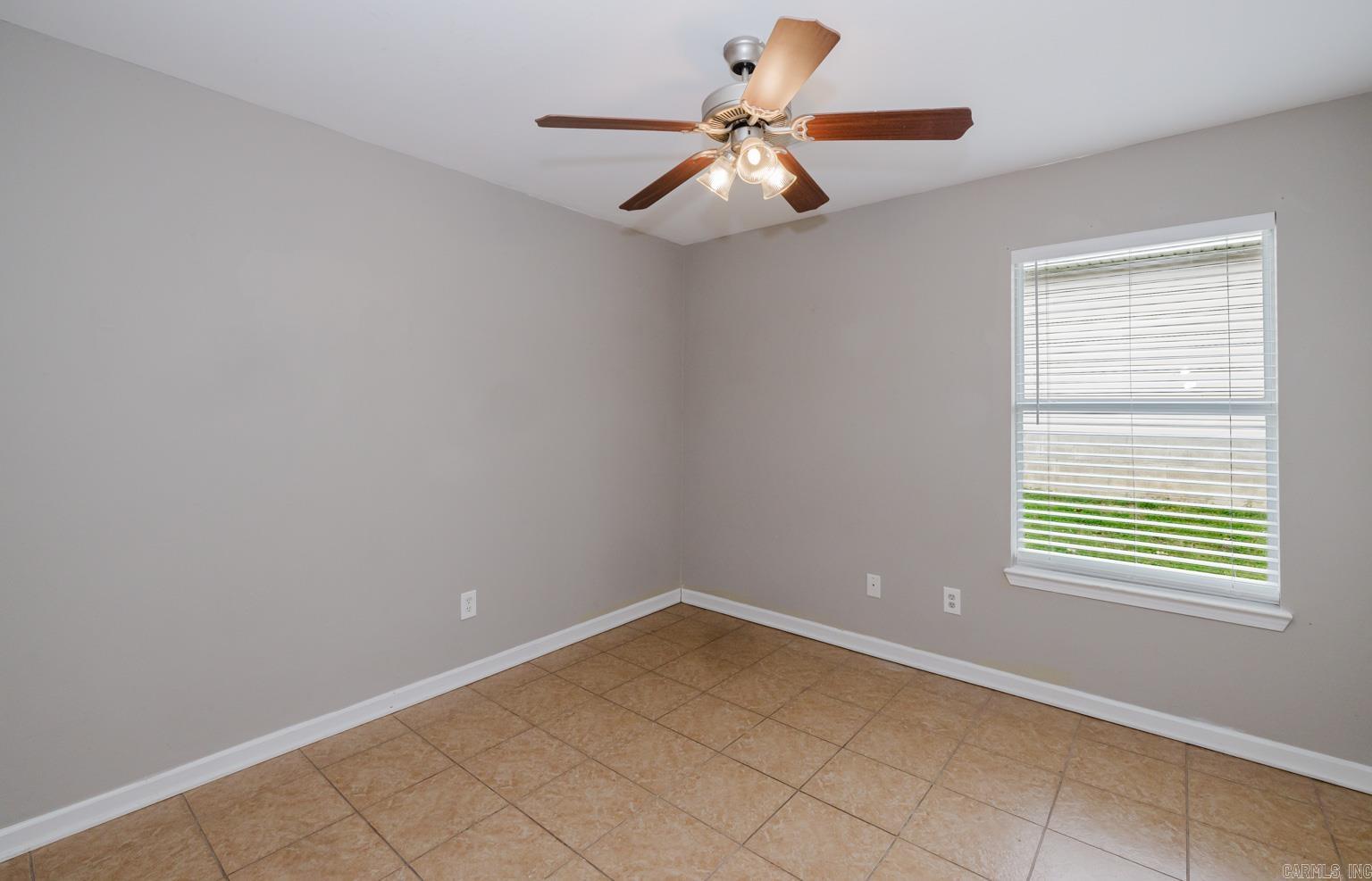 518 S Main Property Photo 24