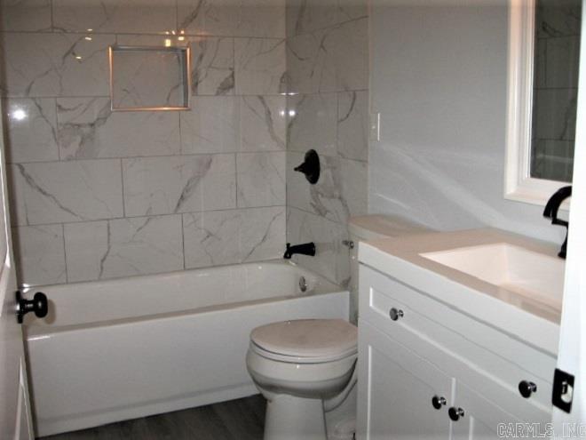 107 Courtshire Property Photo 27