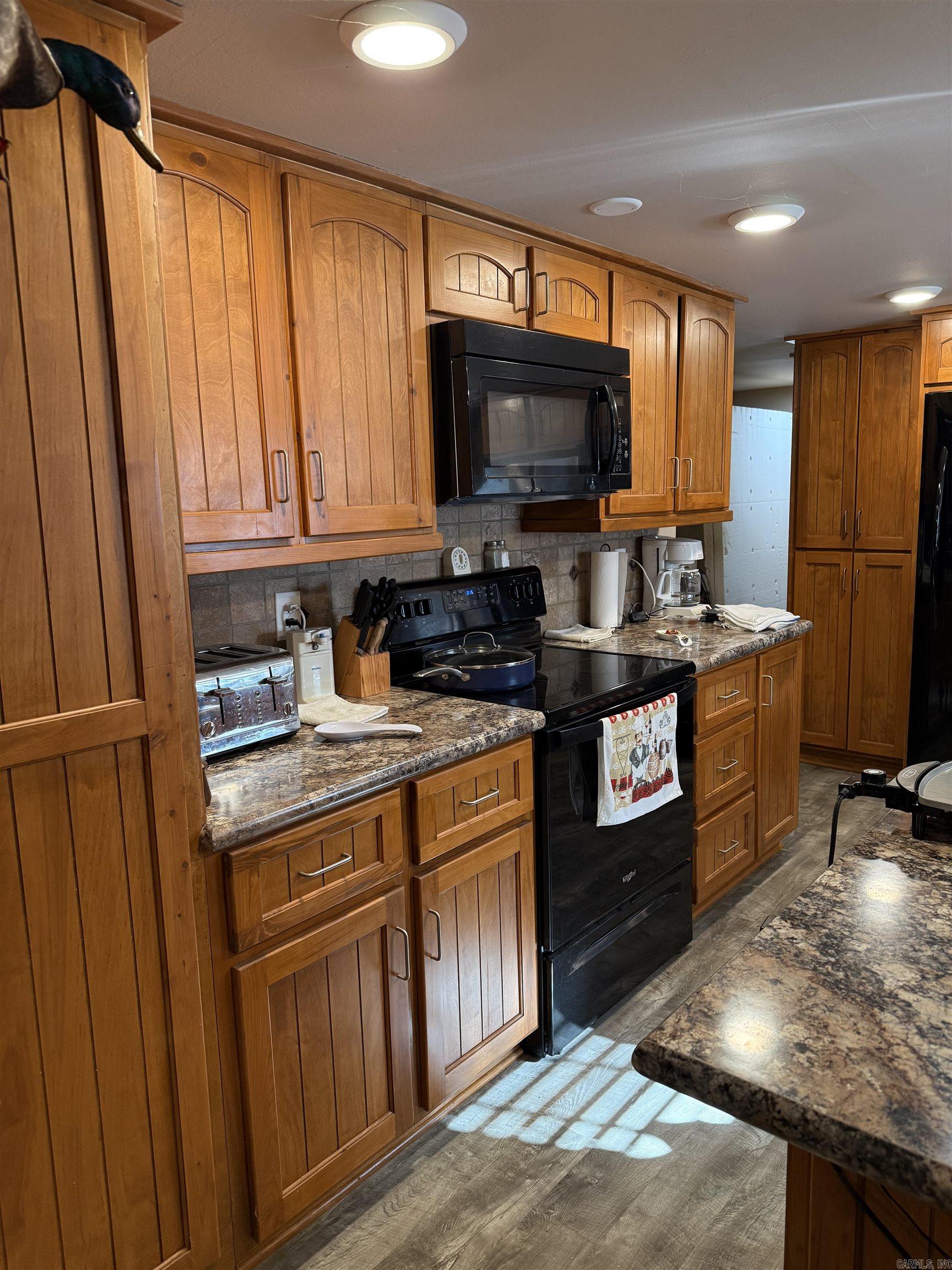 185 Miller Lane Property Photo 13