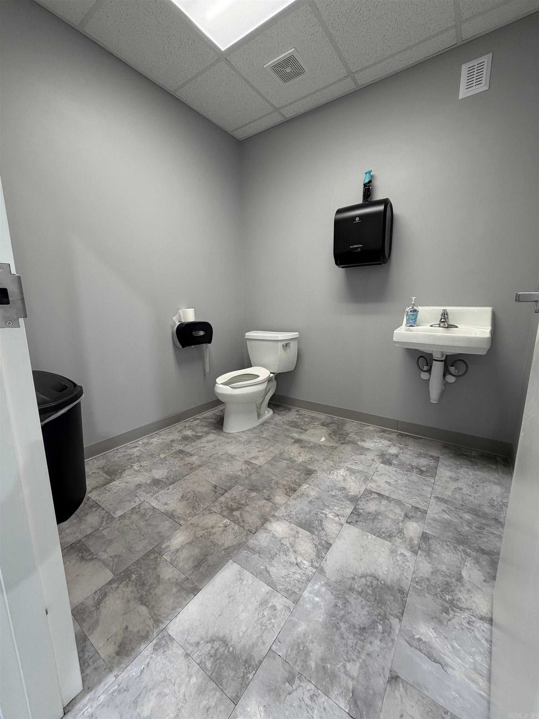 24005 Arch Street Property Photo 11