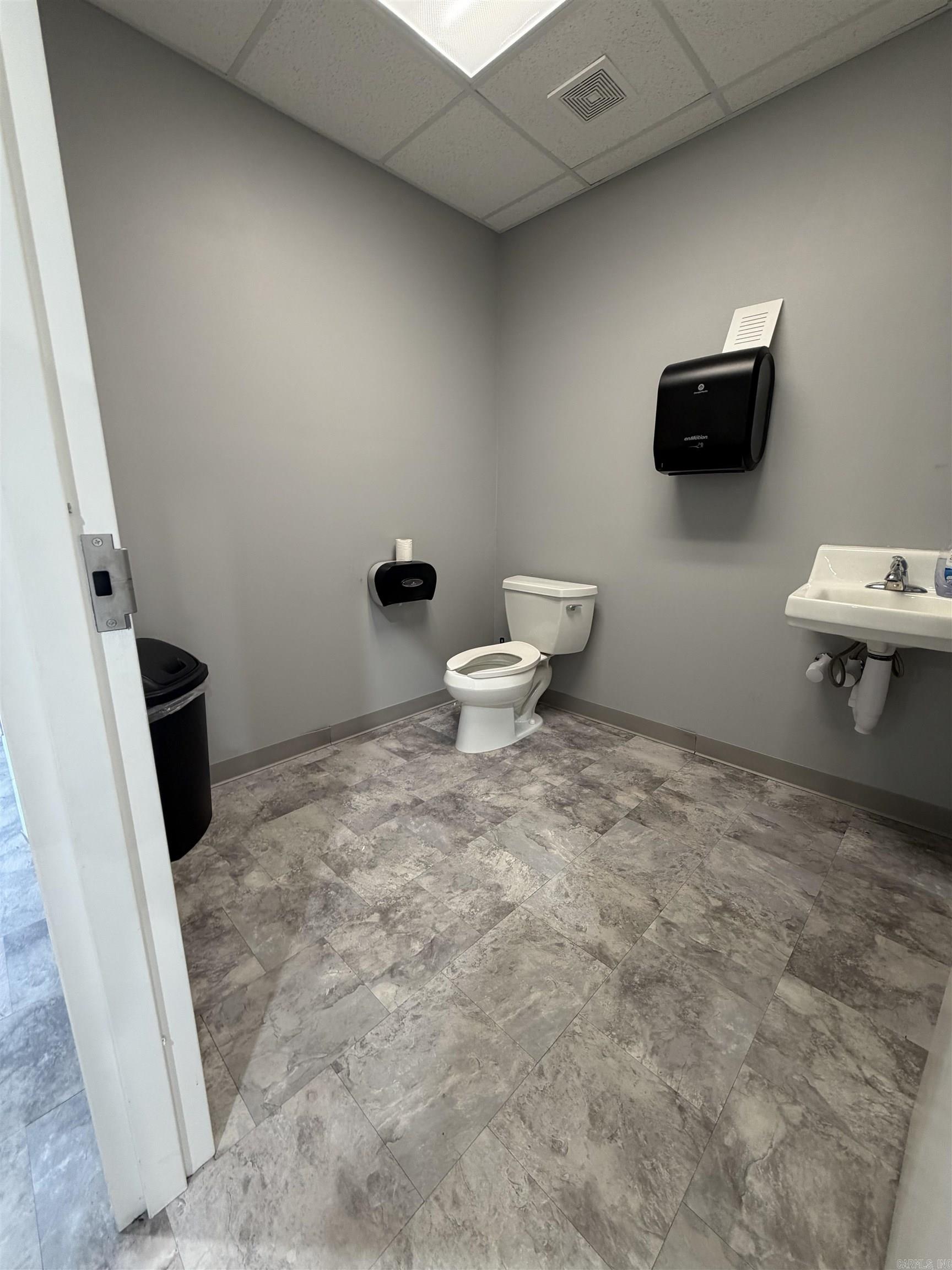 24005 Arch Street Property Photo 13