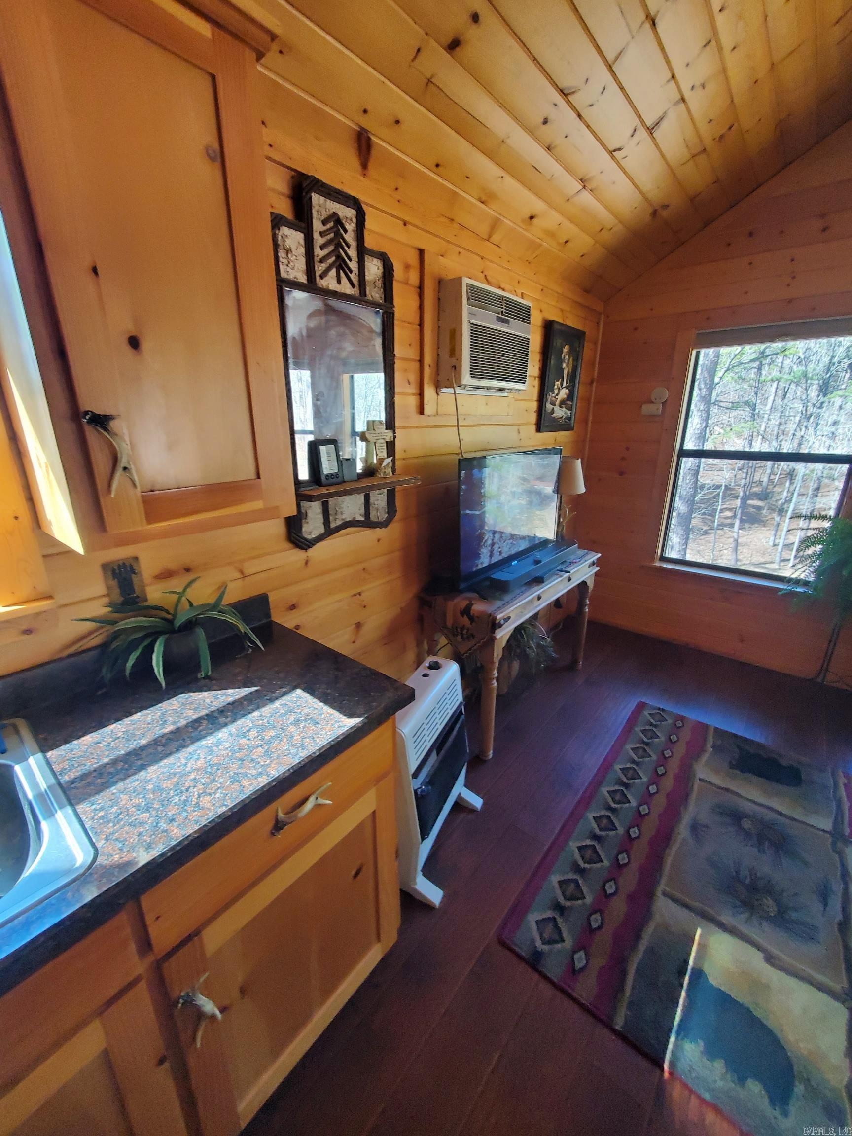 567 Shack Creek Lane Property Photo 9