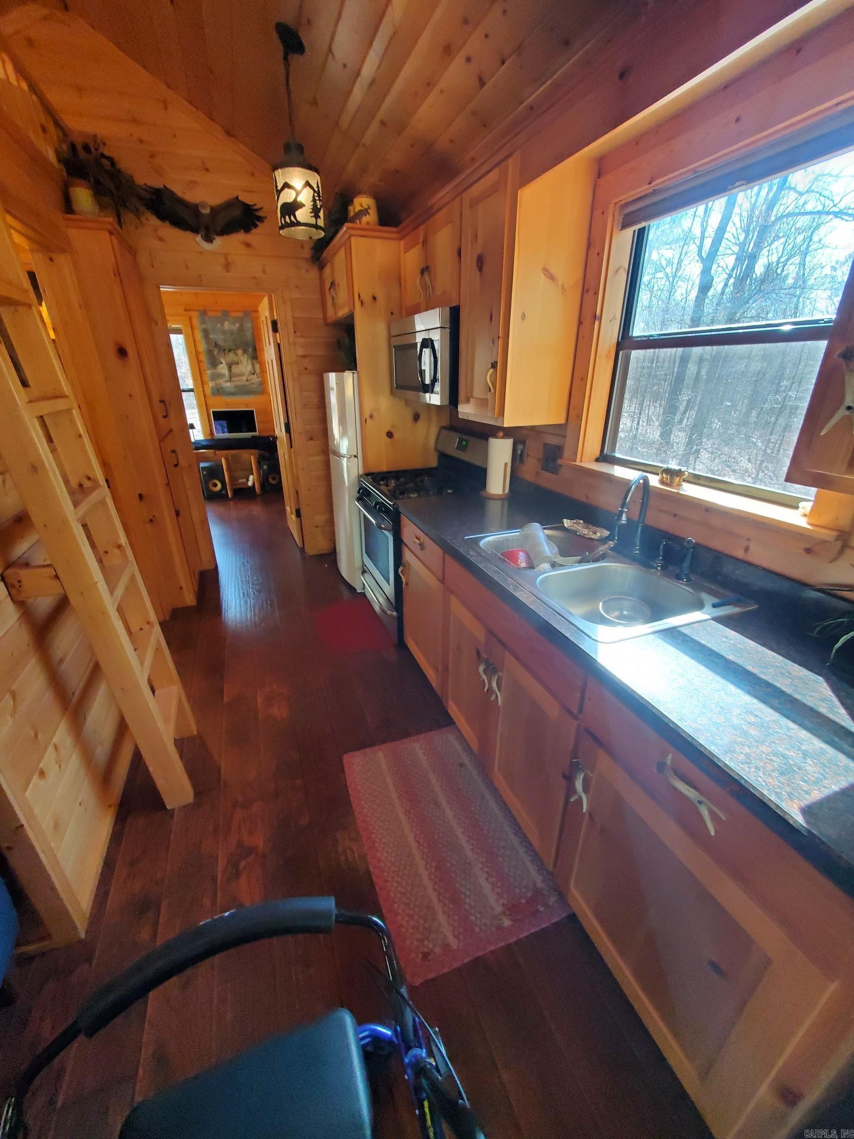 567 Shack Creek Lane Property Photo 13