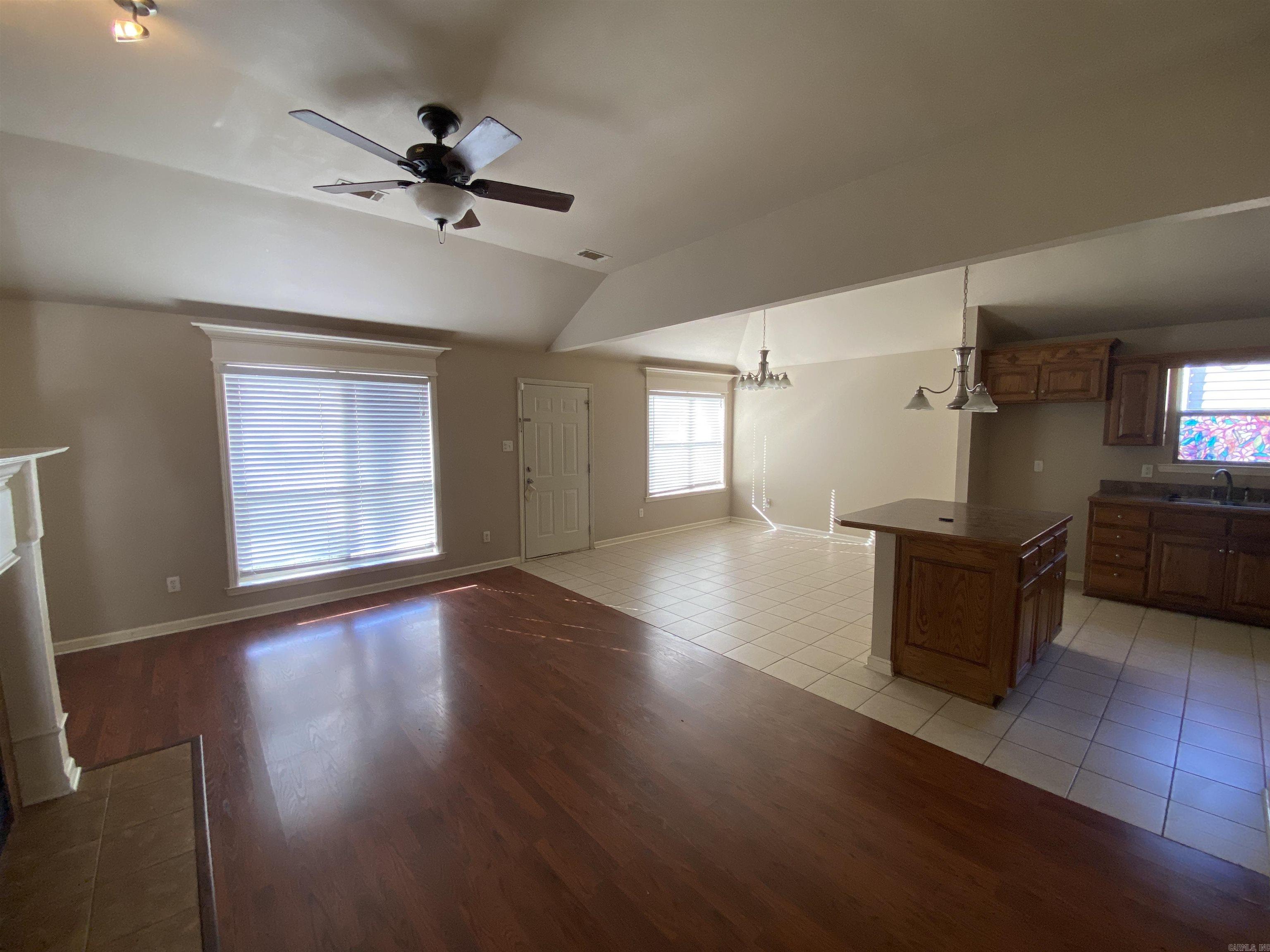 1906 Leander Drive Property Photo 4