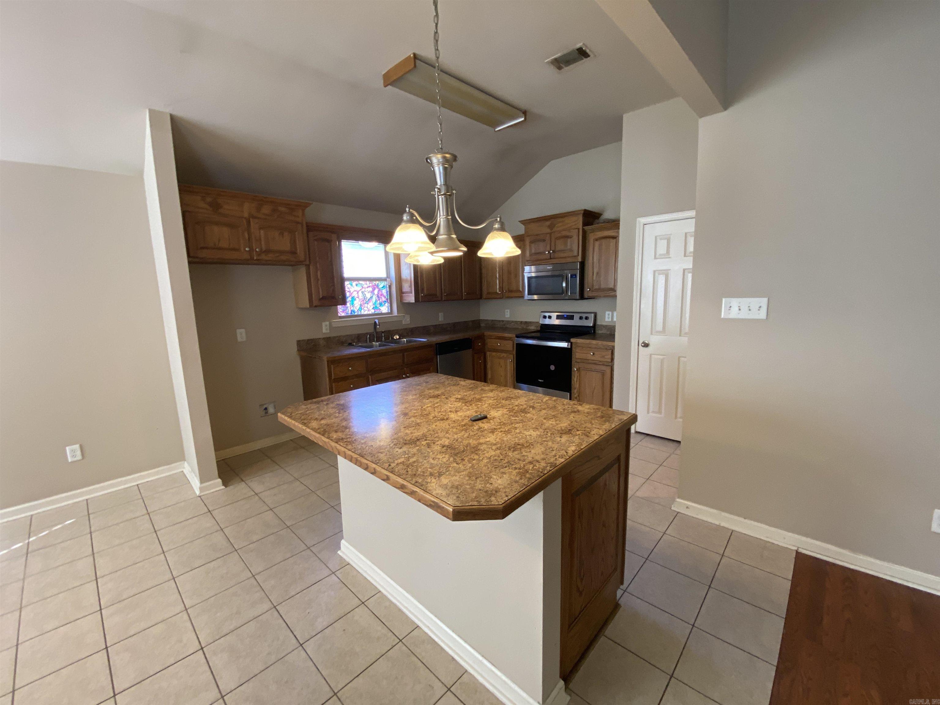 1906 Leander Drive Property Photo 5