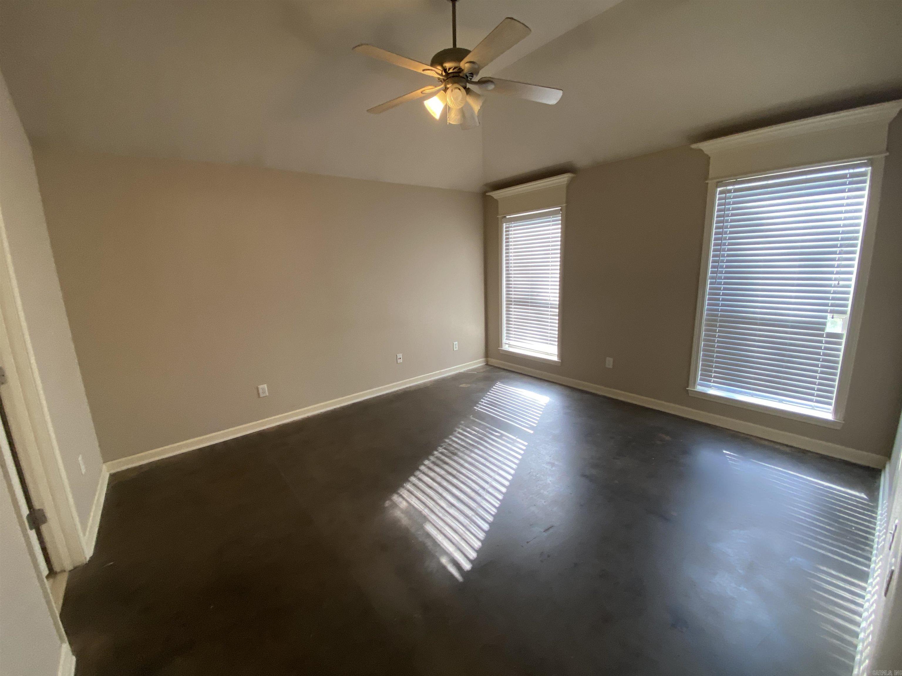 1906 Leander Drive Property Photo 8