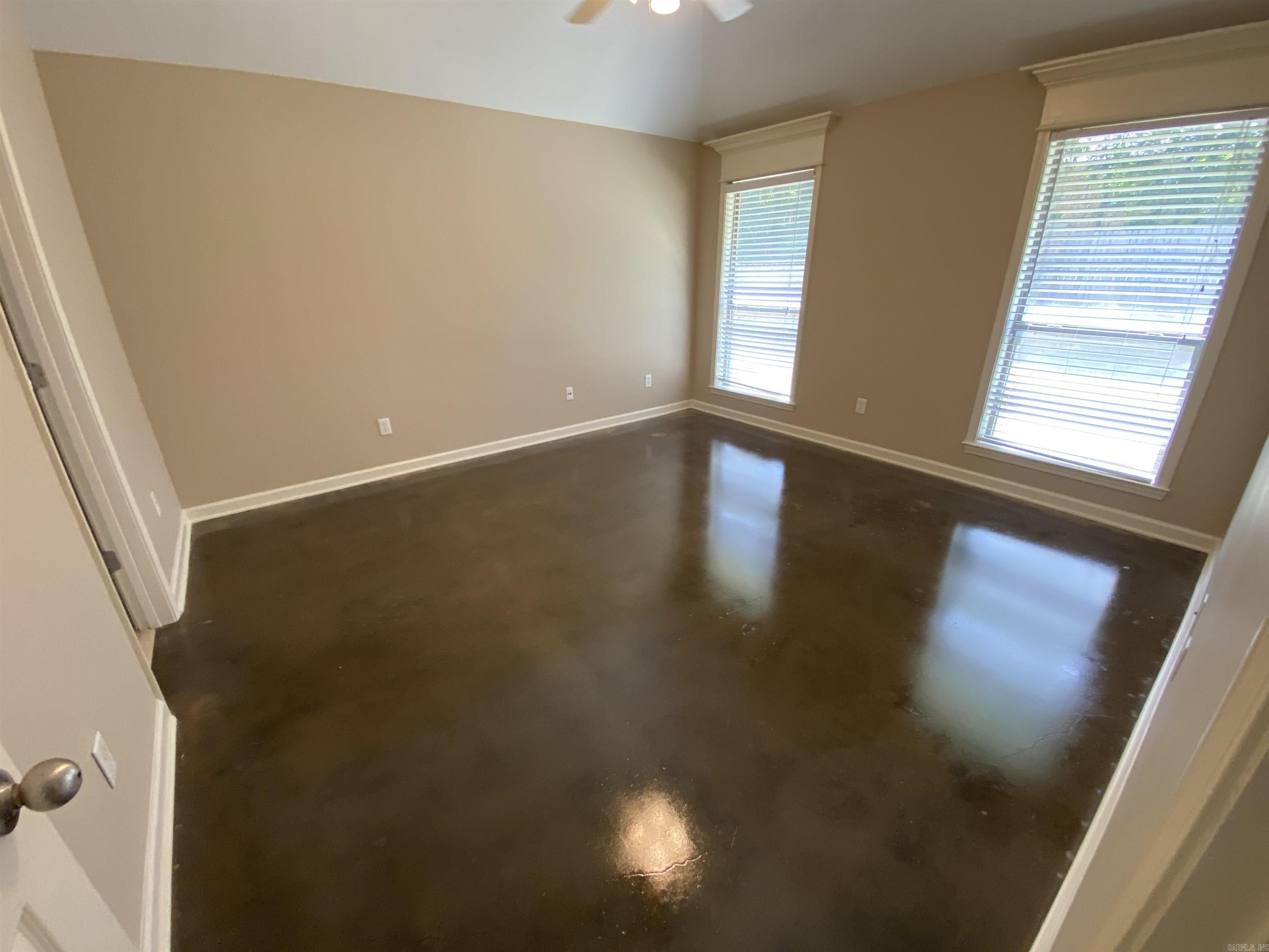 1906 Leander Drive Property Photo 14