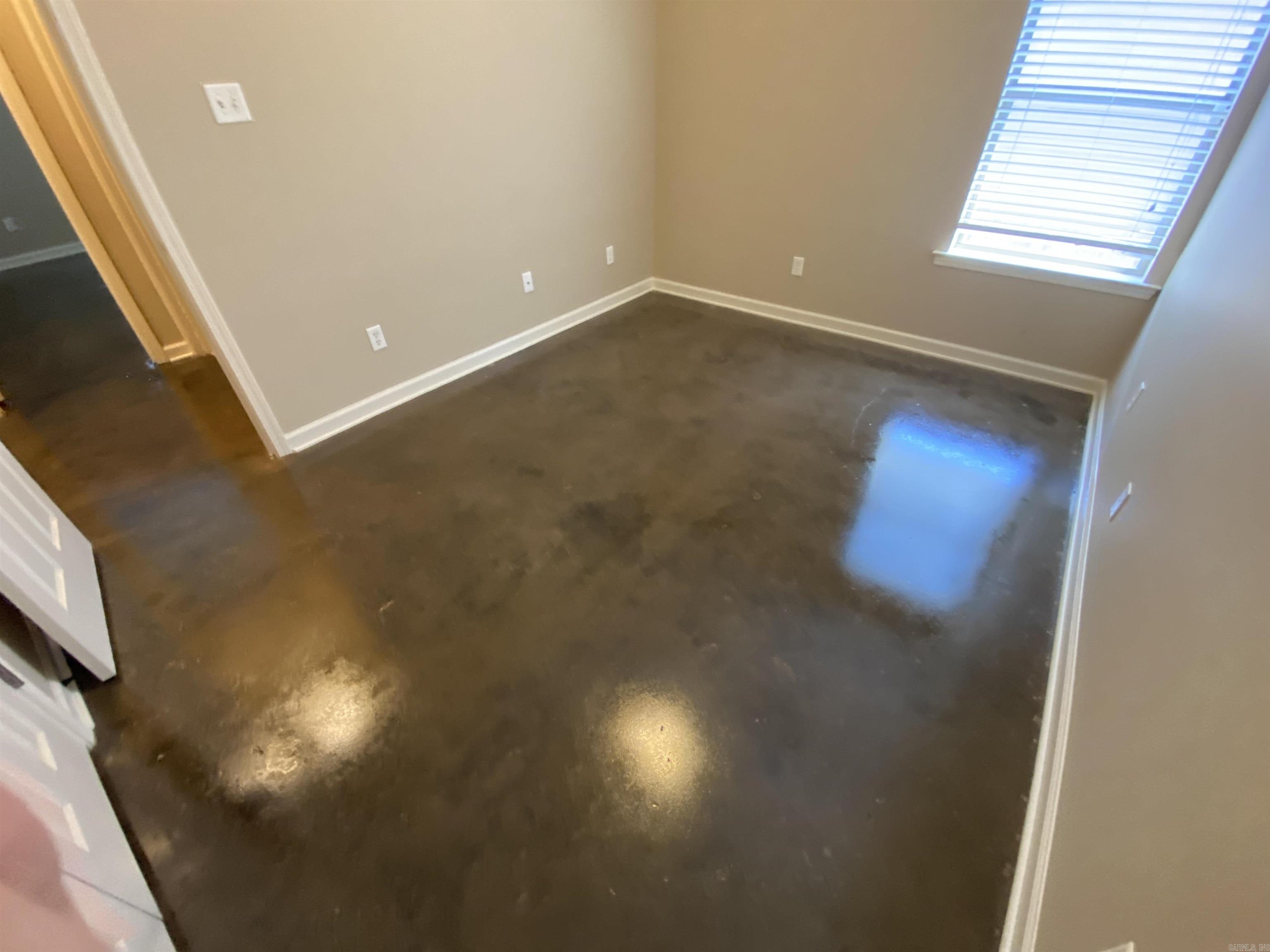 1906 Leander Drive Property Photo 15
