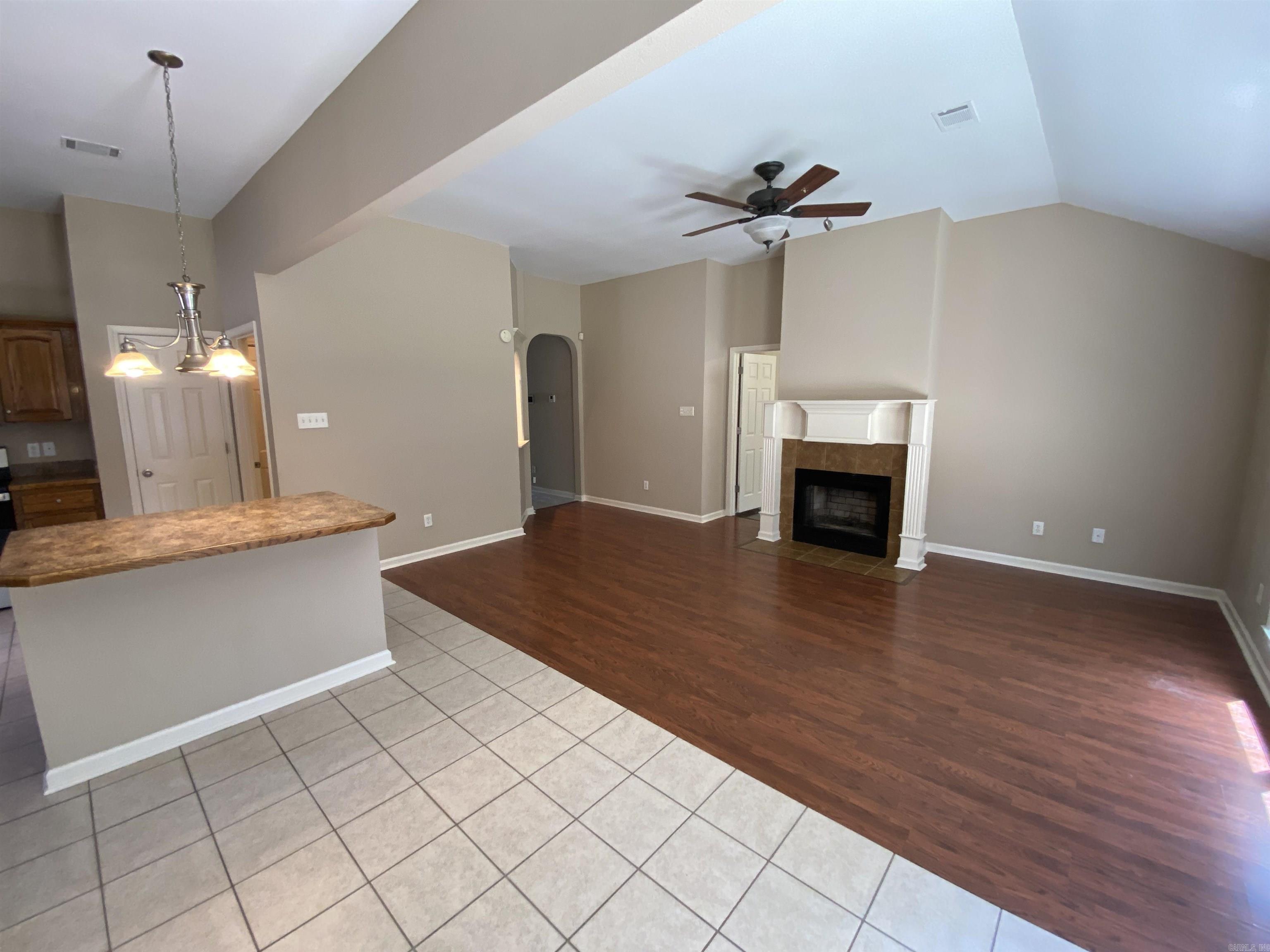 1906 Leander Drive Property Photo 34