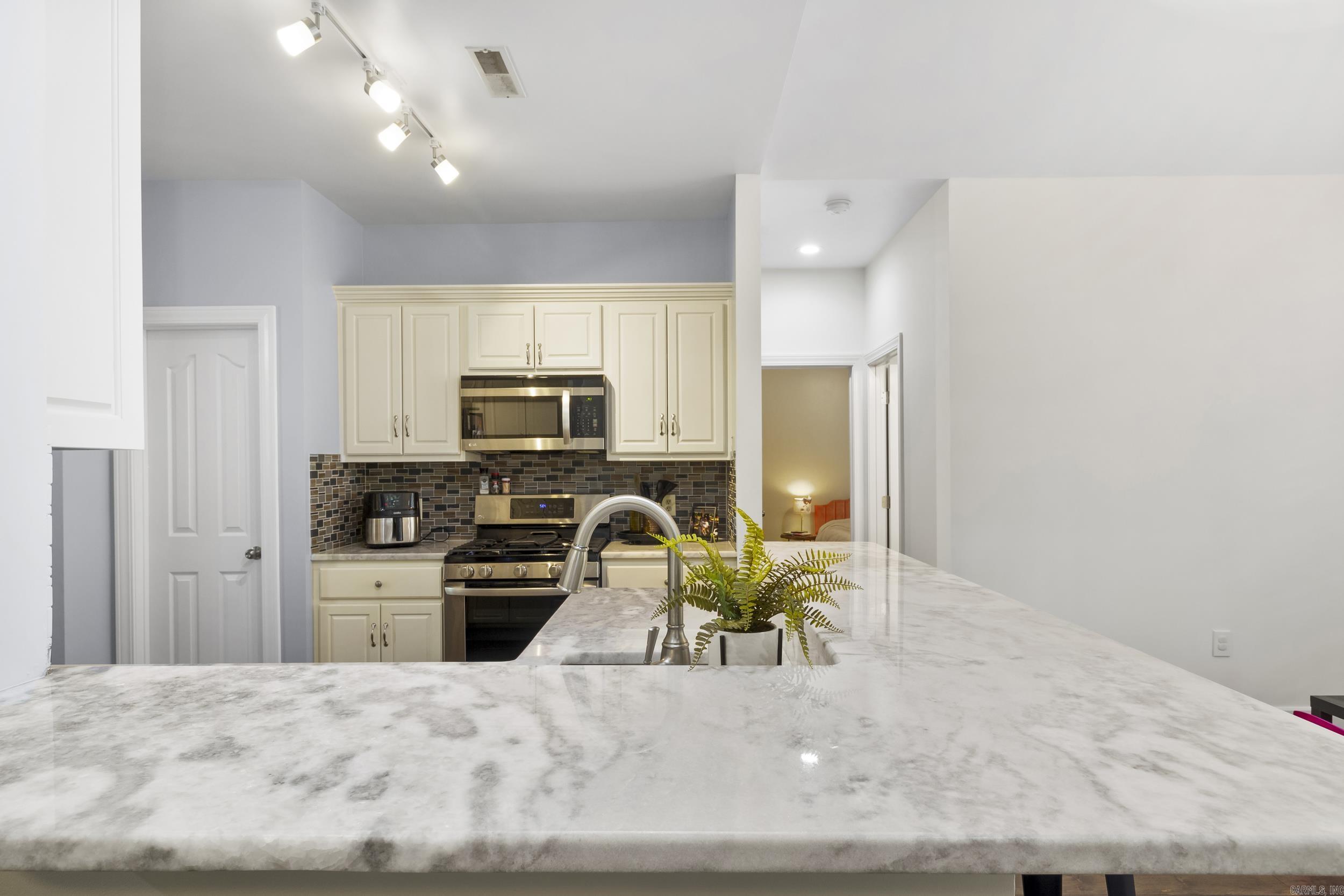 12 Wynnewood Property Photo 18