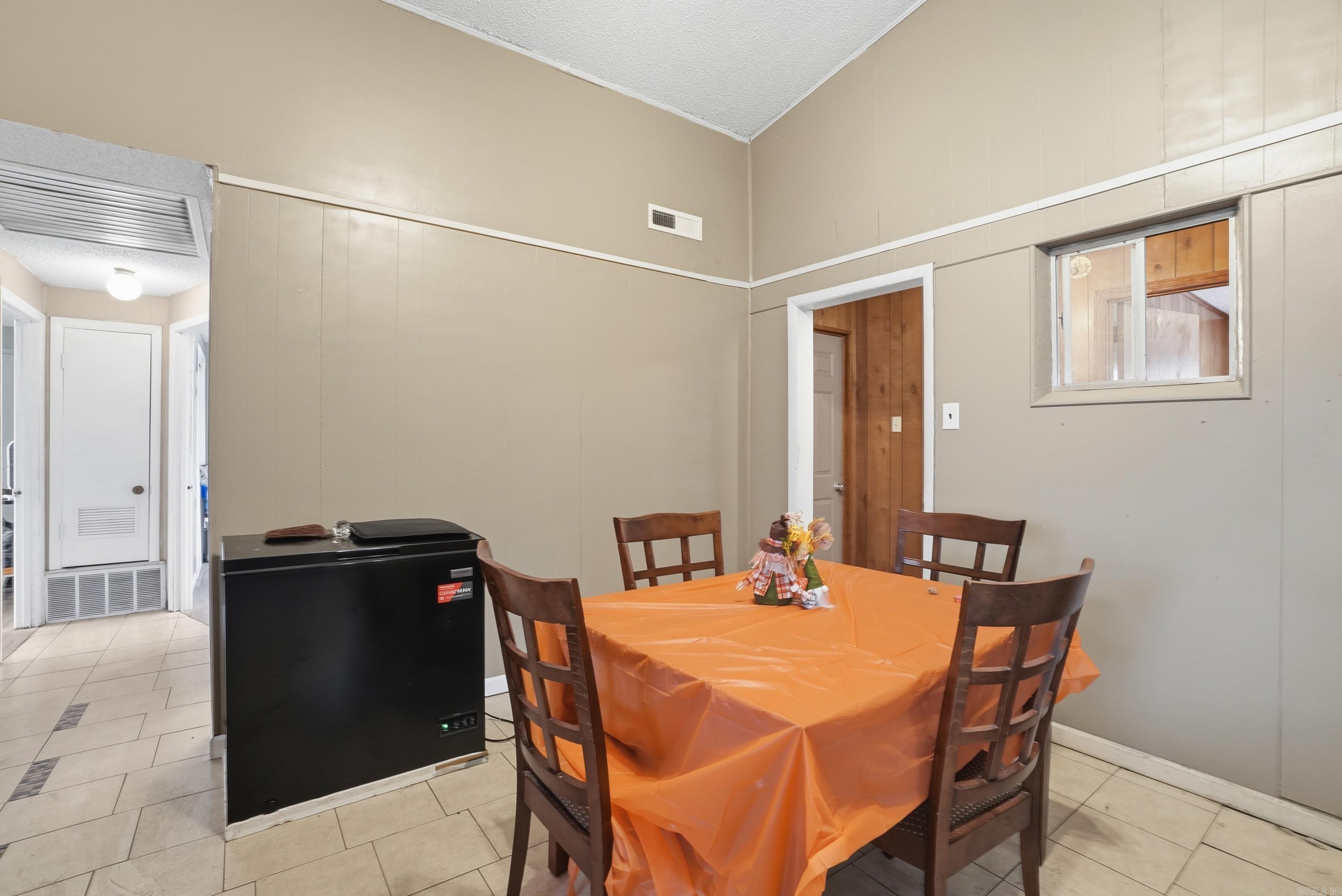 6920 Holtdale Lane Property Photo 11