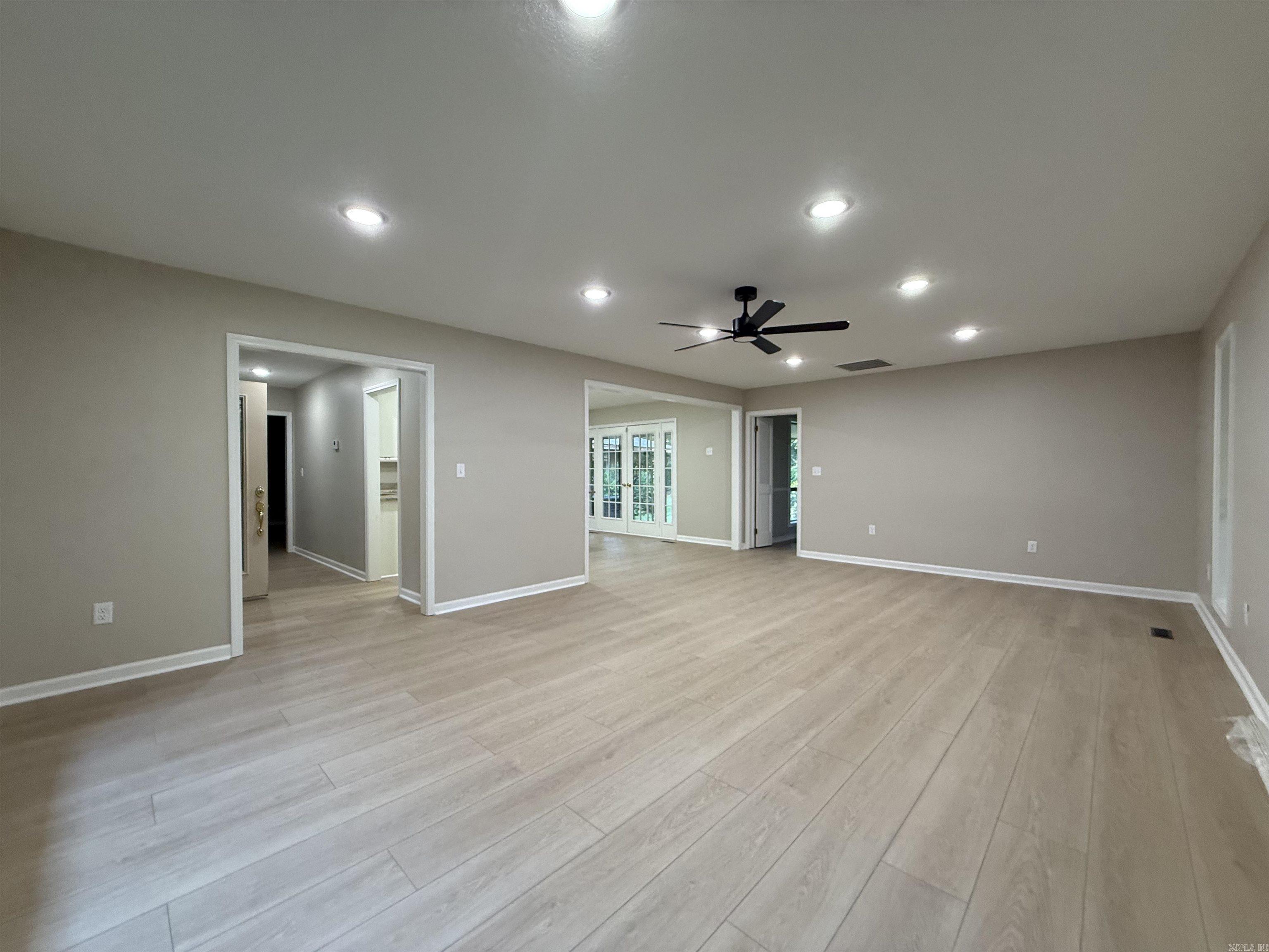 320 Mccollum Drive Property Photo 8