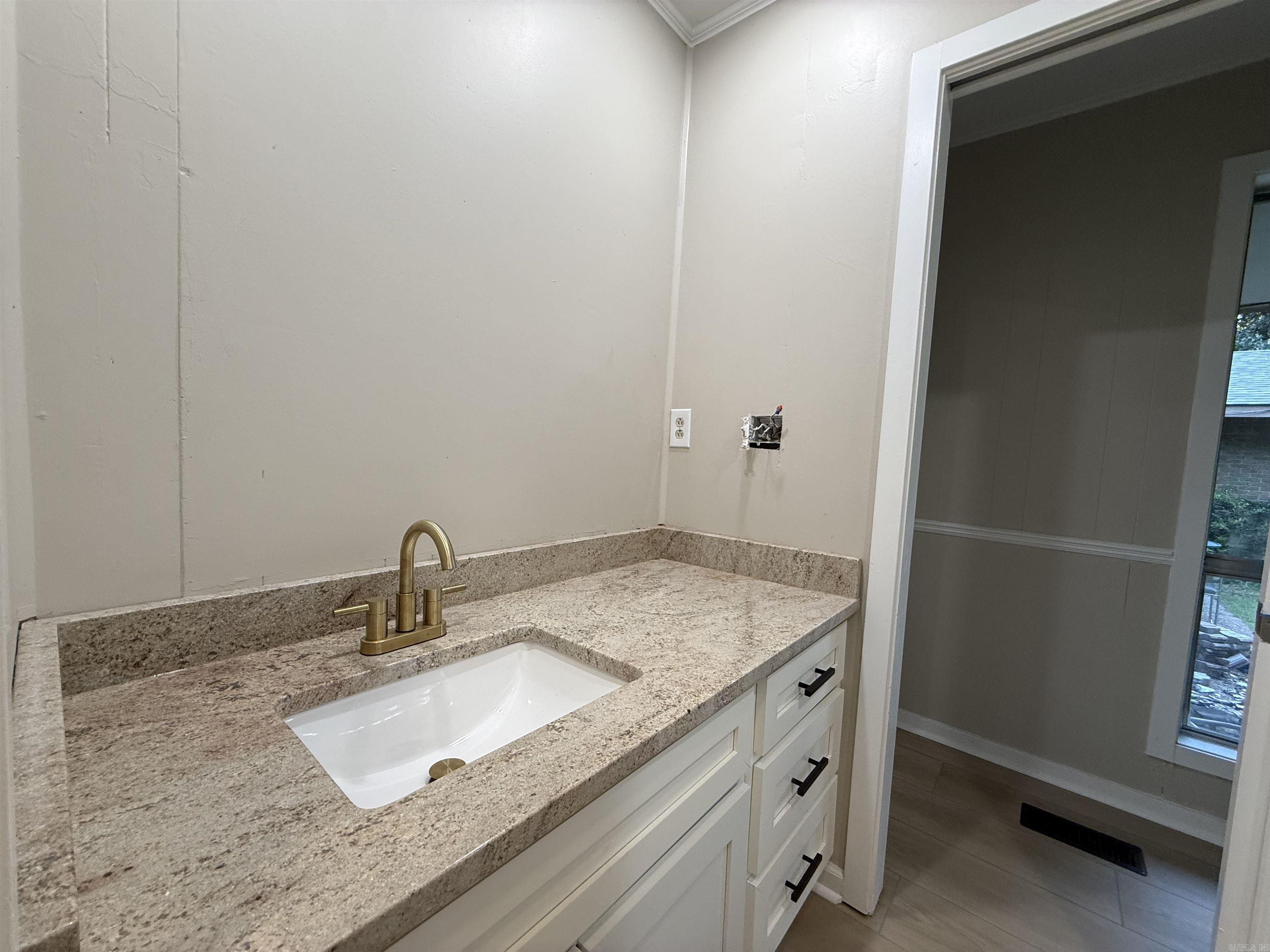 320 Mccollum Drive Property Photo 11