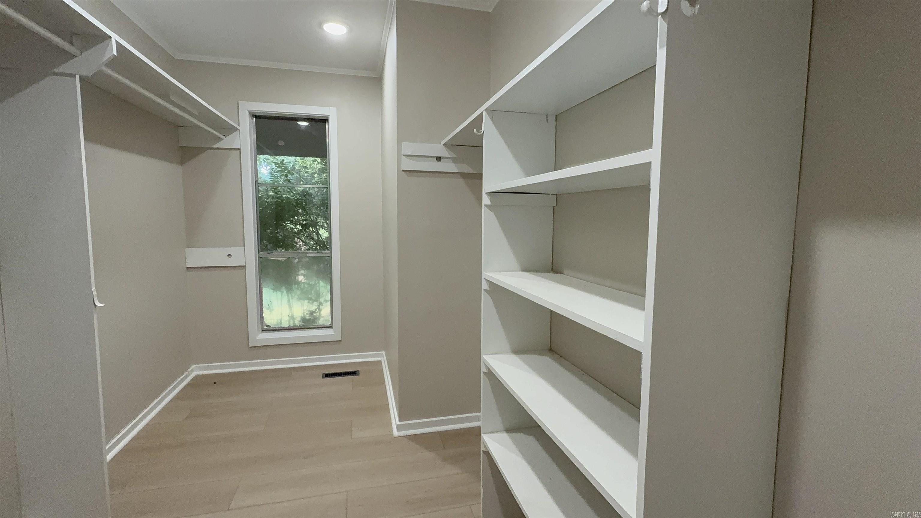 320 Mccollum Drive Property Photo 12