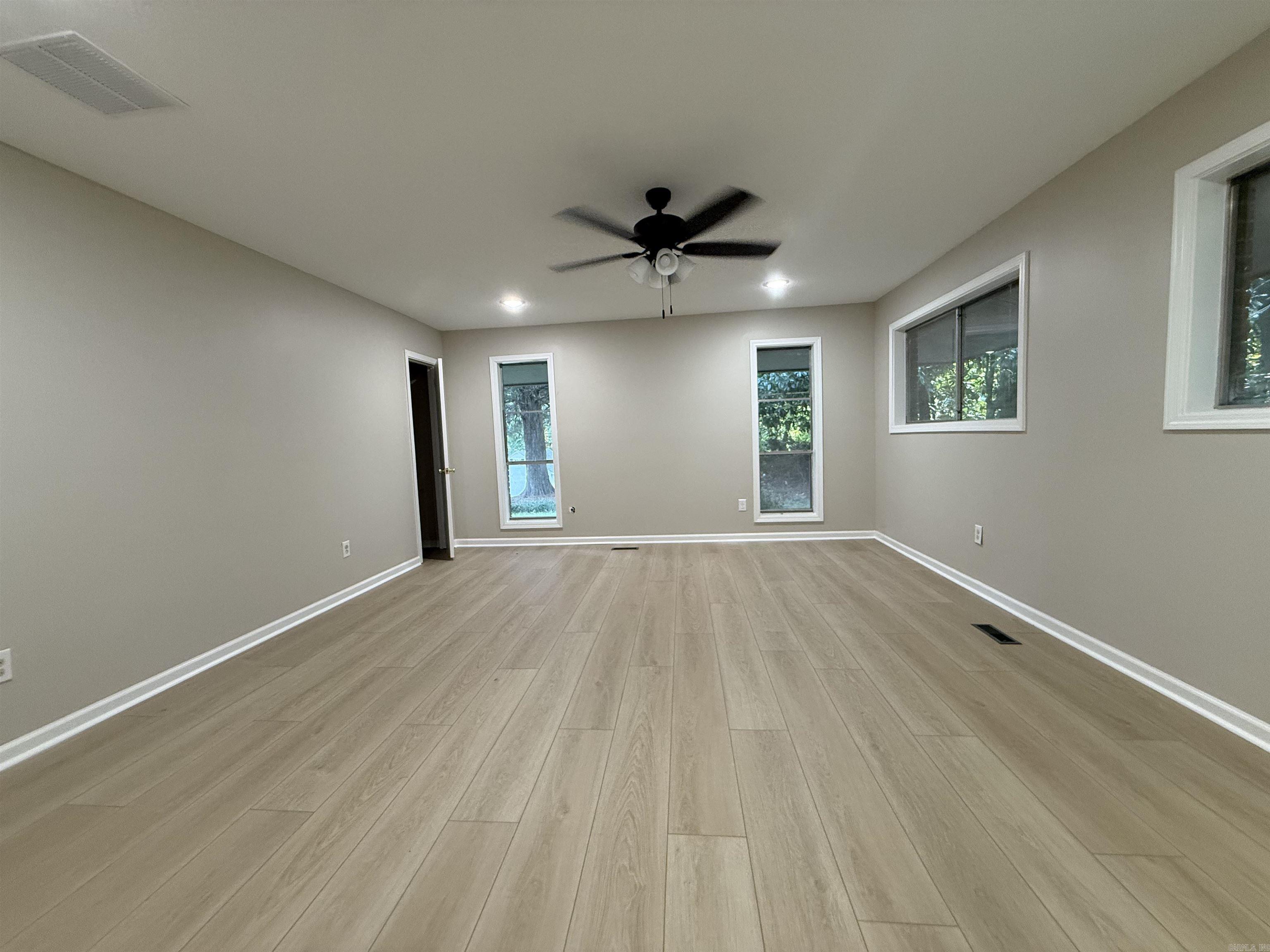 320 Mccollum Drive Property Photo 14