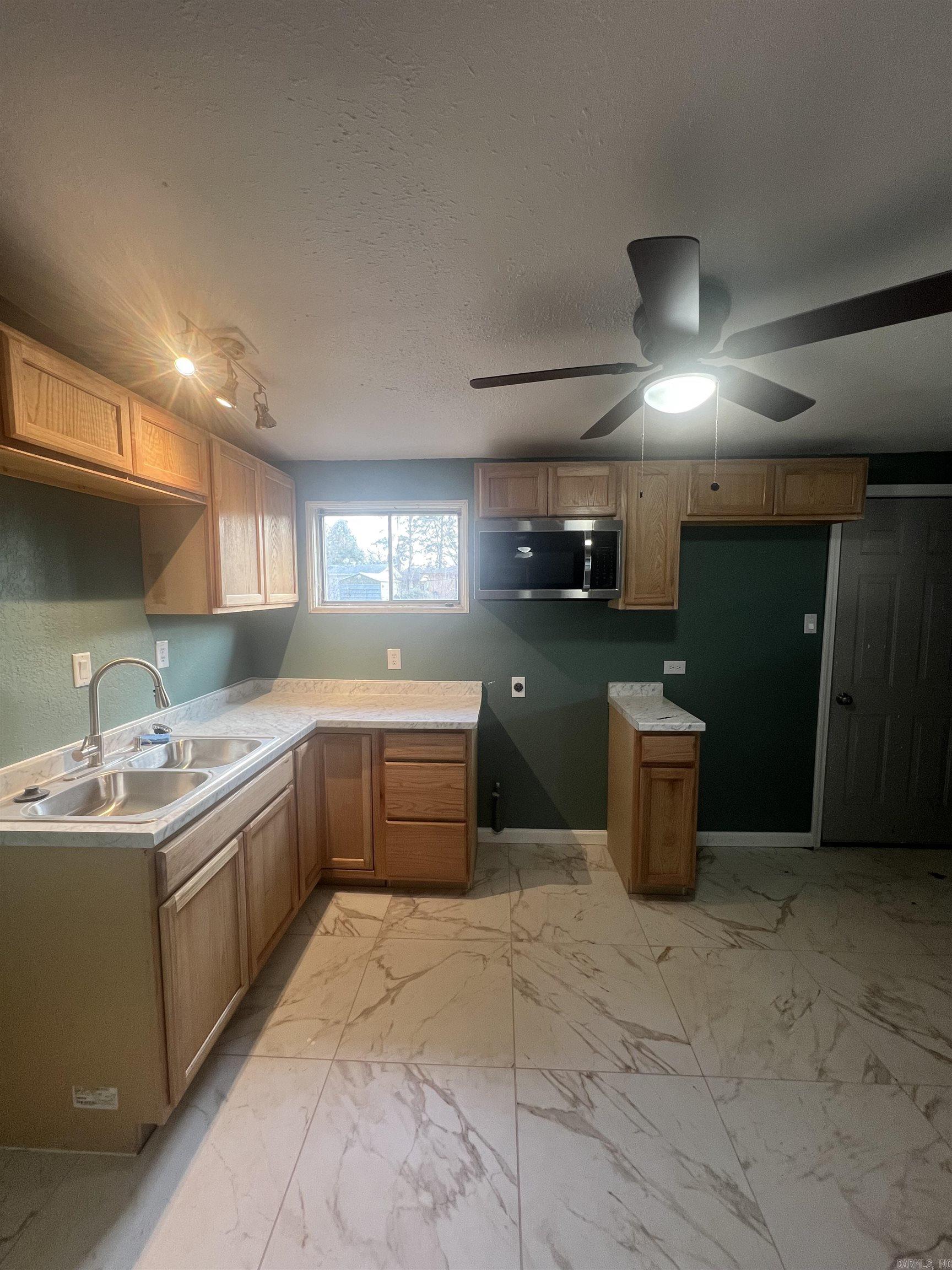 3100 Jonquil Street Property Photo 5