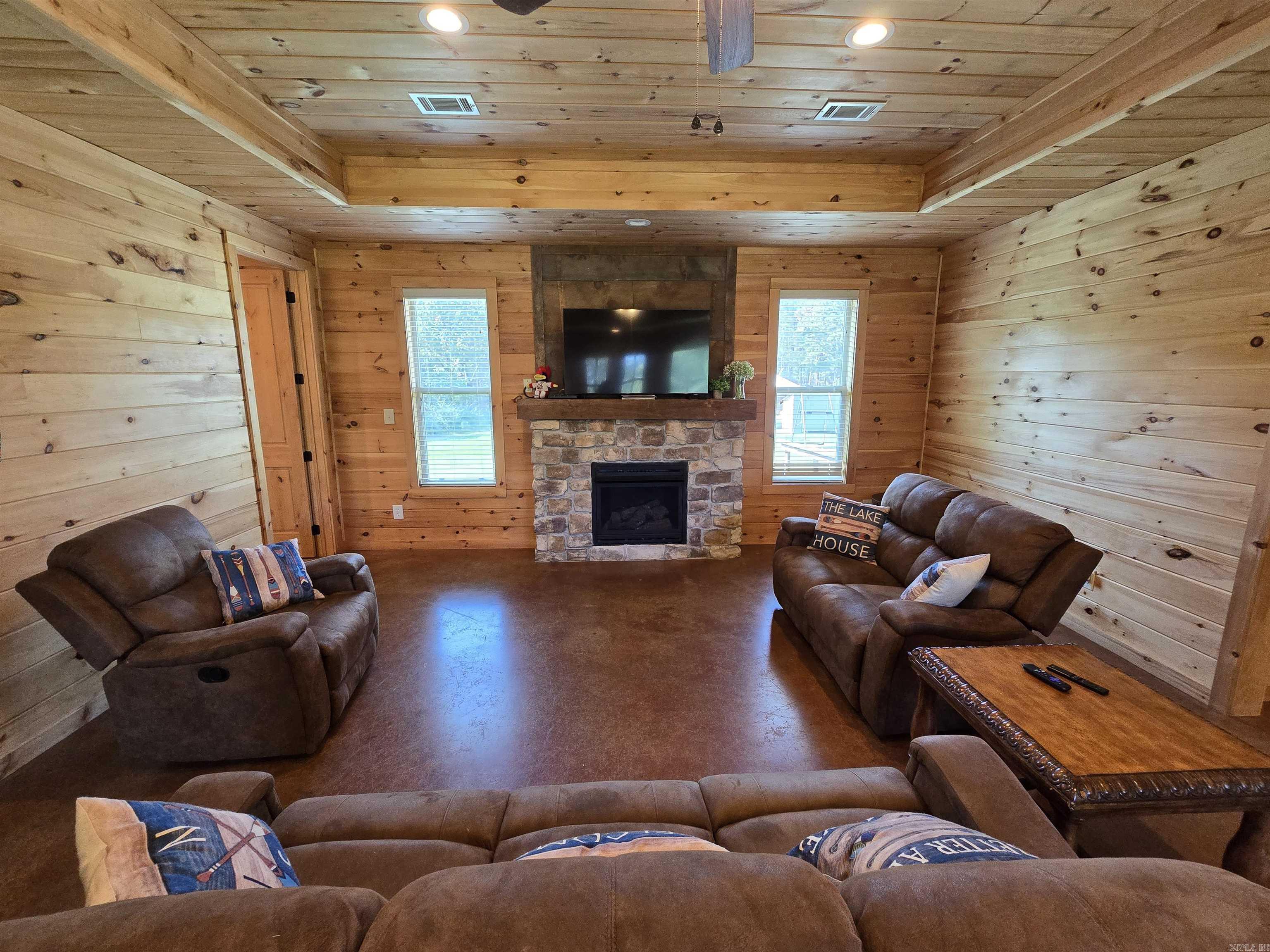 3193 Brownsville Road Property Photo 5