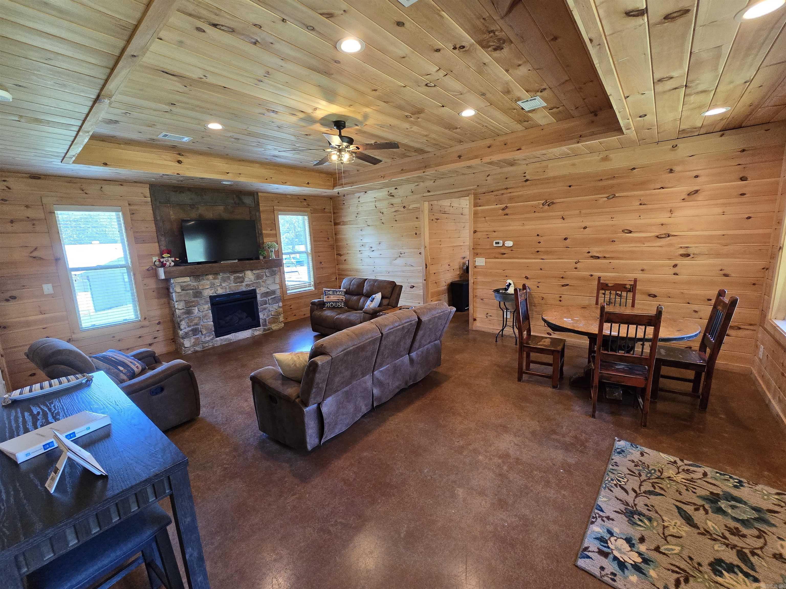 3193 Brownsville Road Property Photo 6