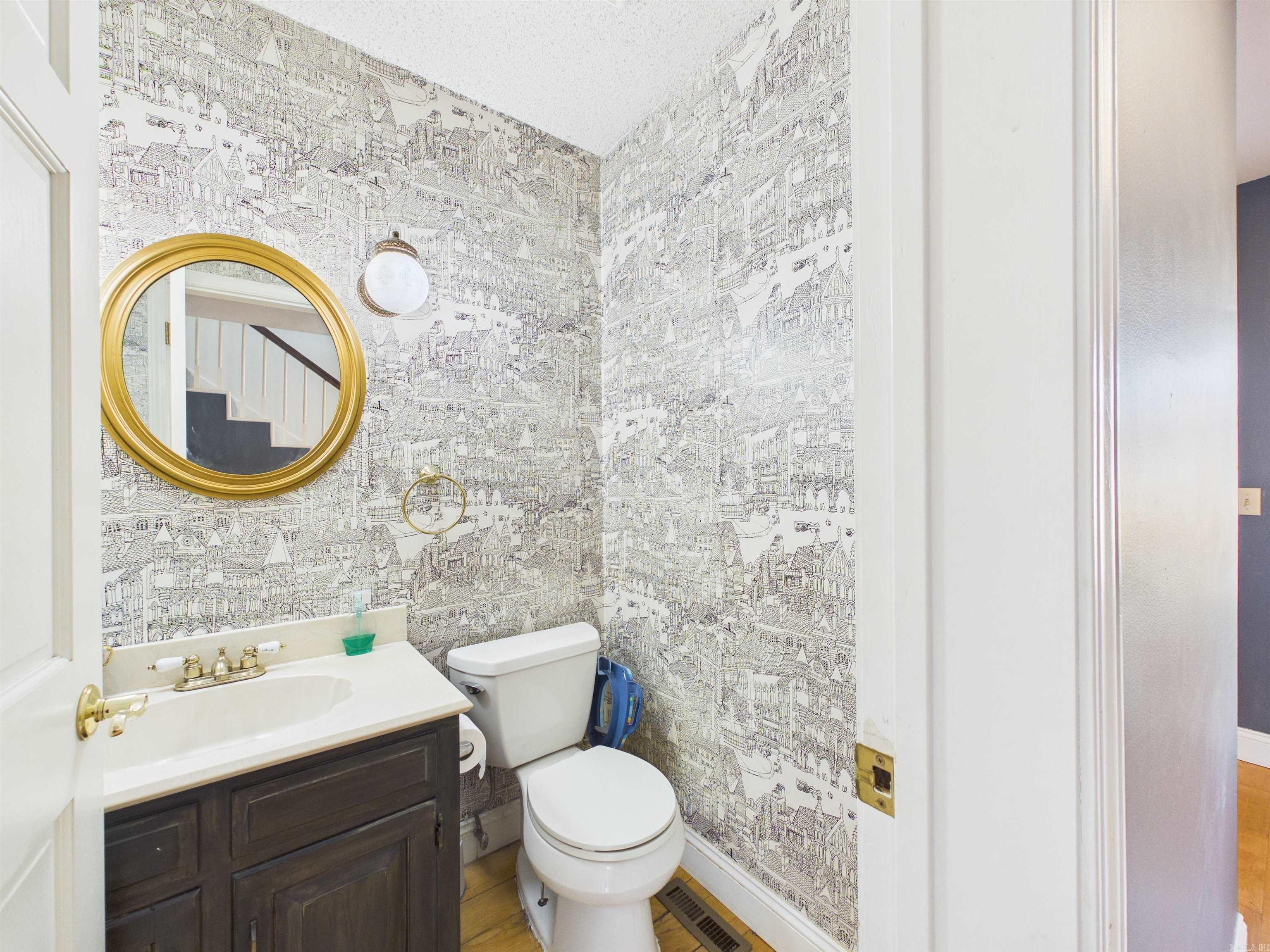 1006 W Sherman Avenue Property Photo 18