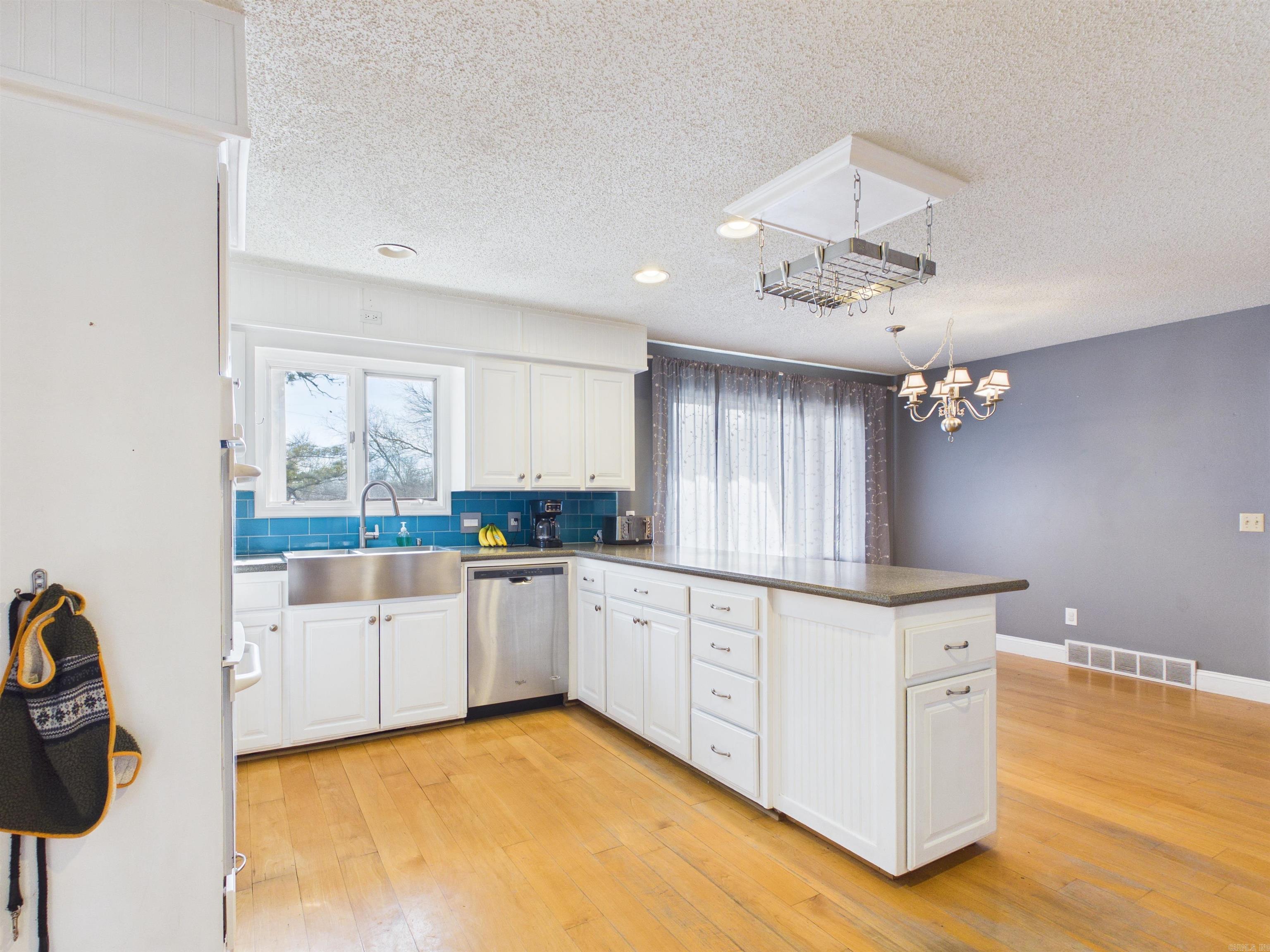 1006 W Sherman Avenue Property Photo 21