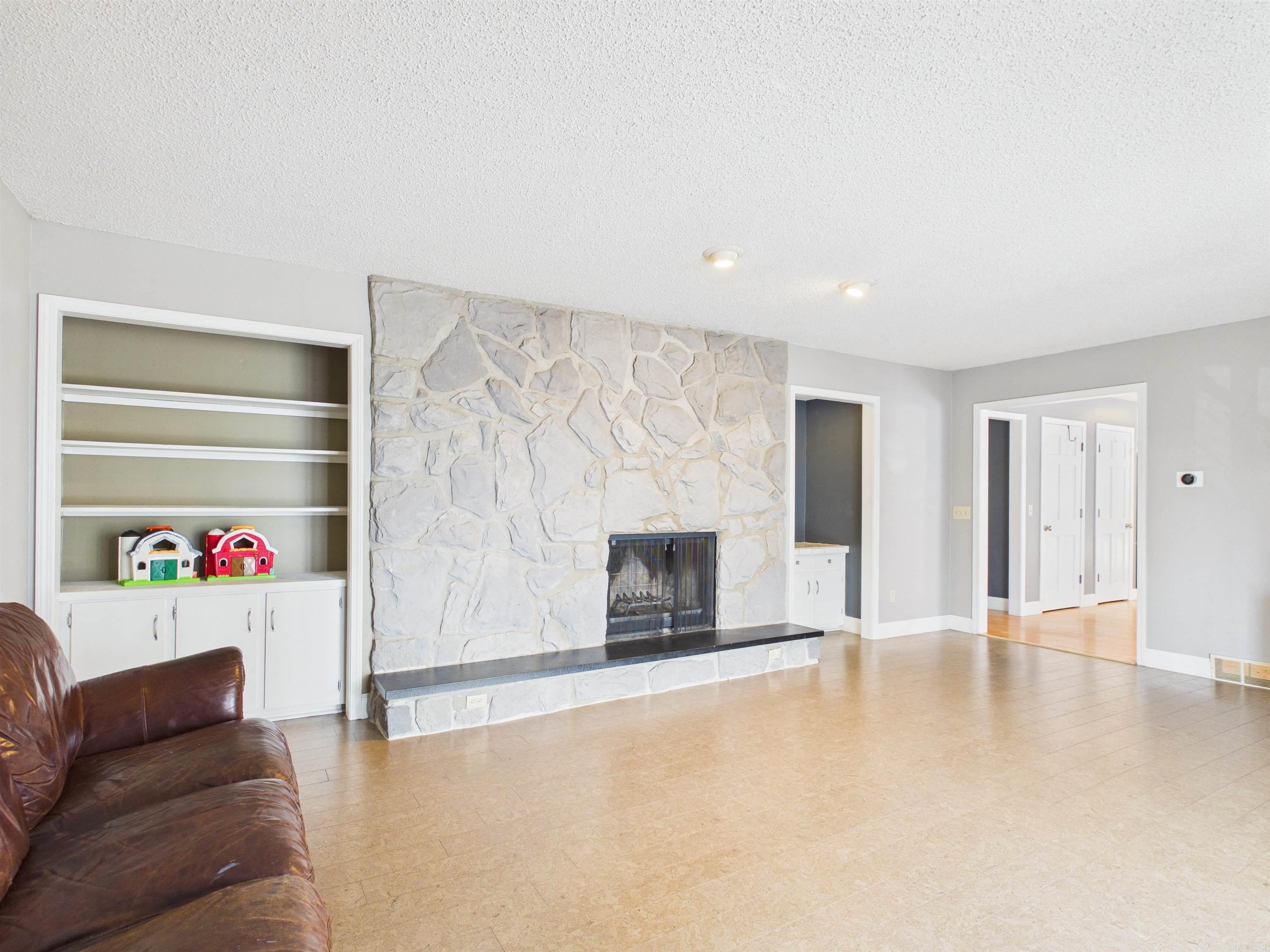 1006 W Sherman Avenue Property Photo 24