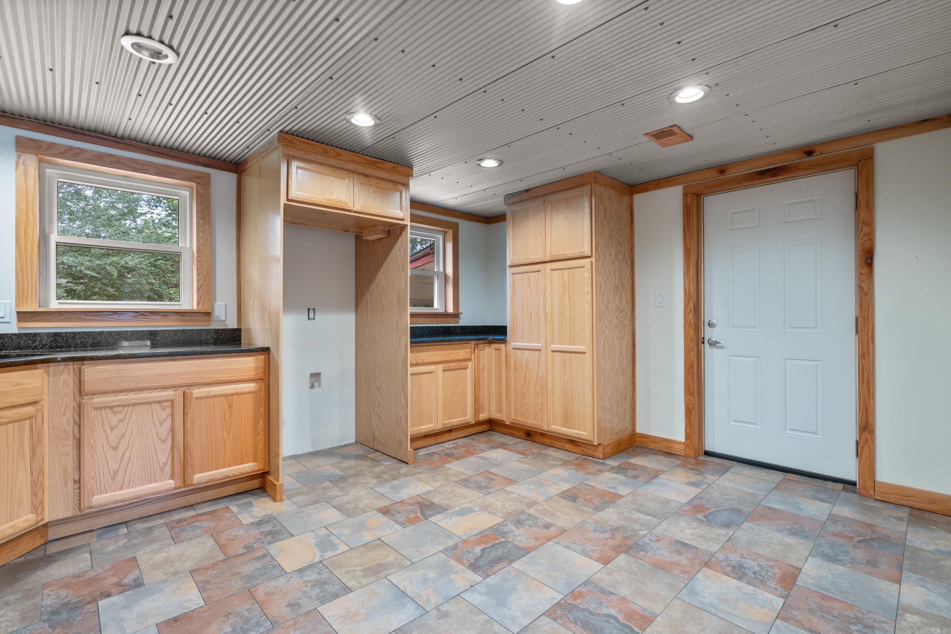 3370 Airport Road Property Photo 19