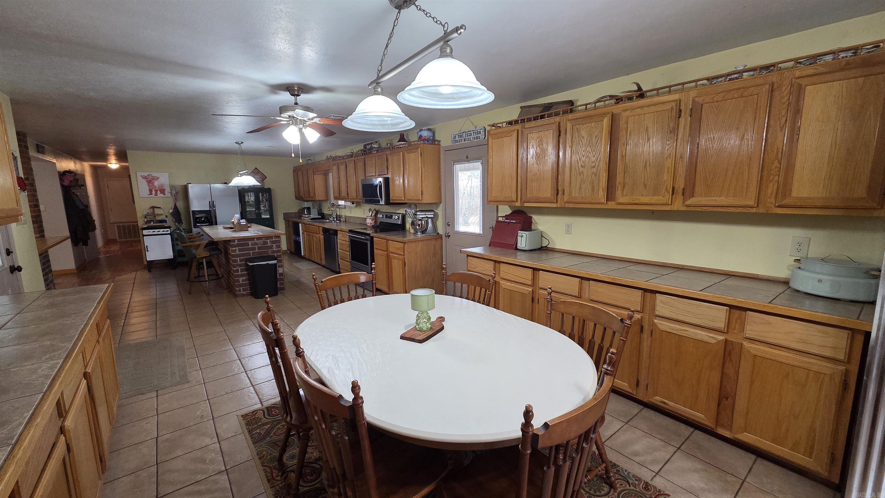 655 Charton Road Property Photo 11