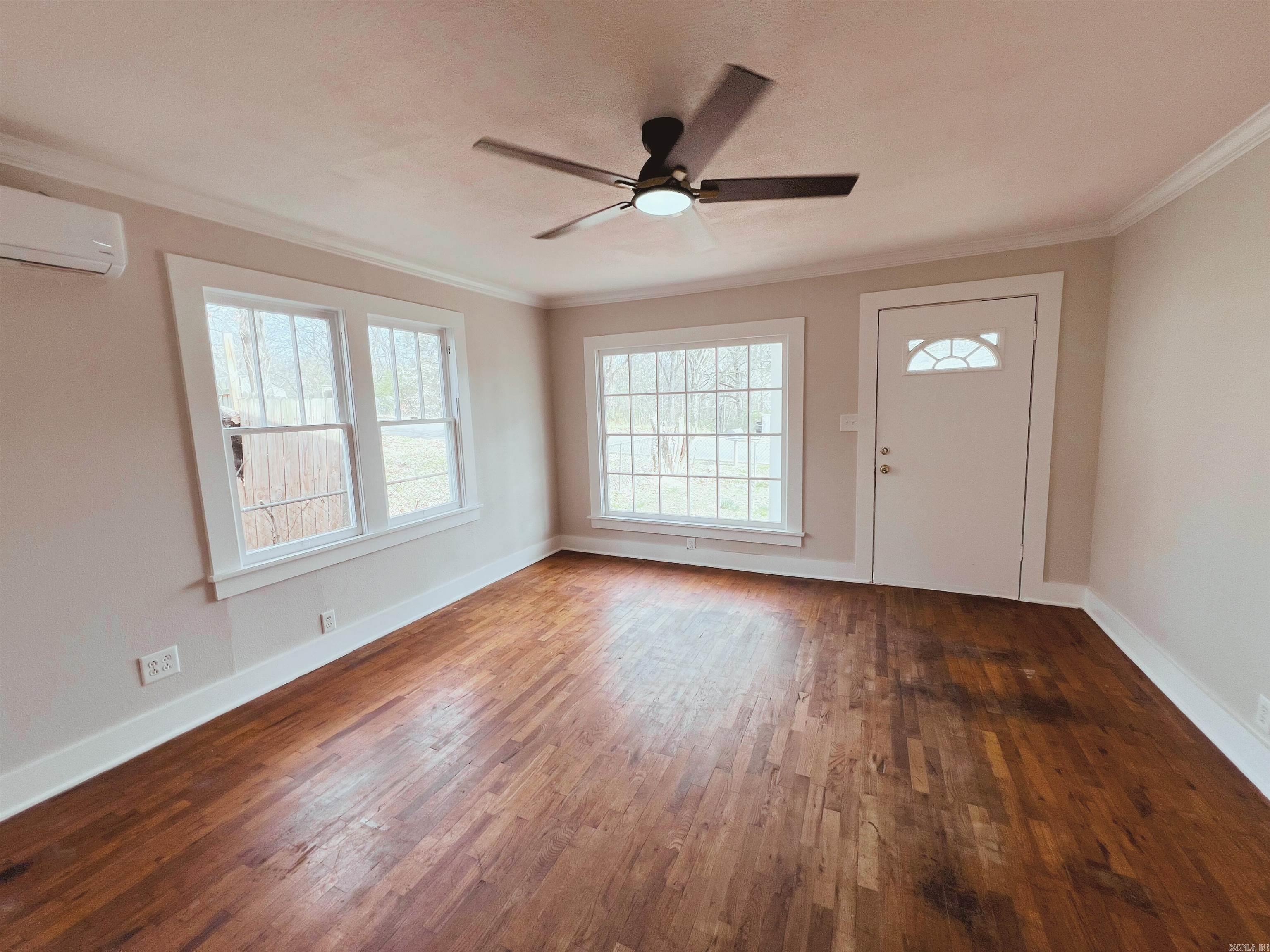 310 Wynn Street Property Photo 4