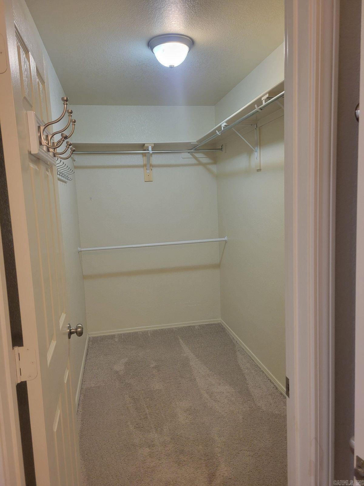 5512 Bundy Drive Property Photo 9