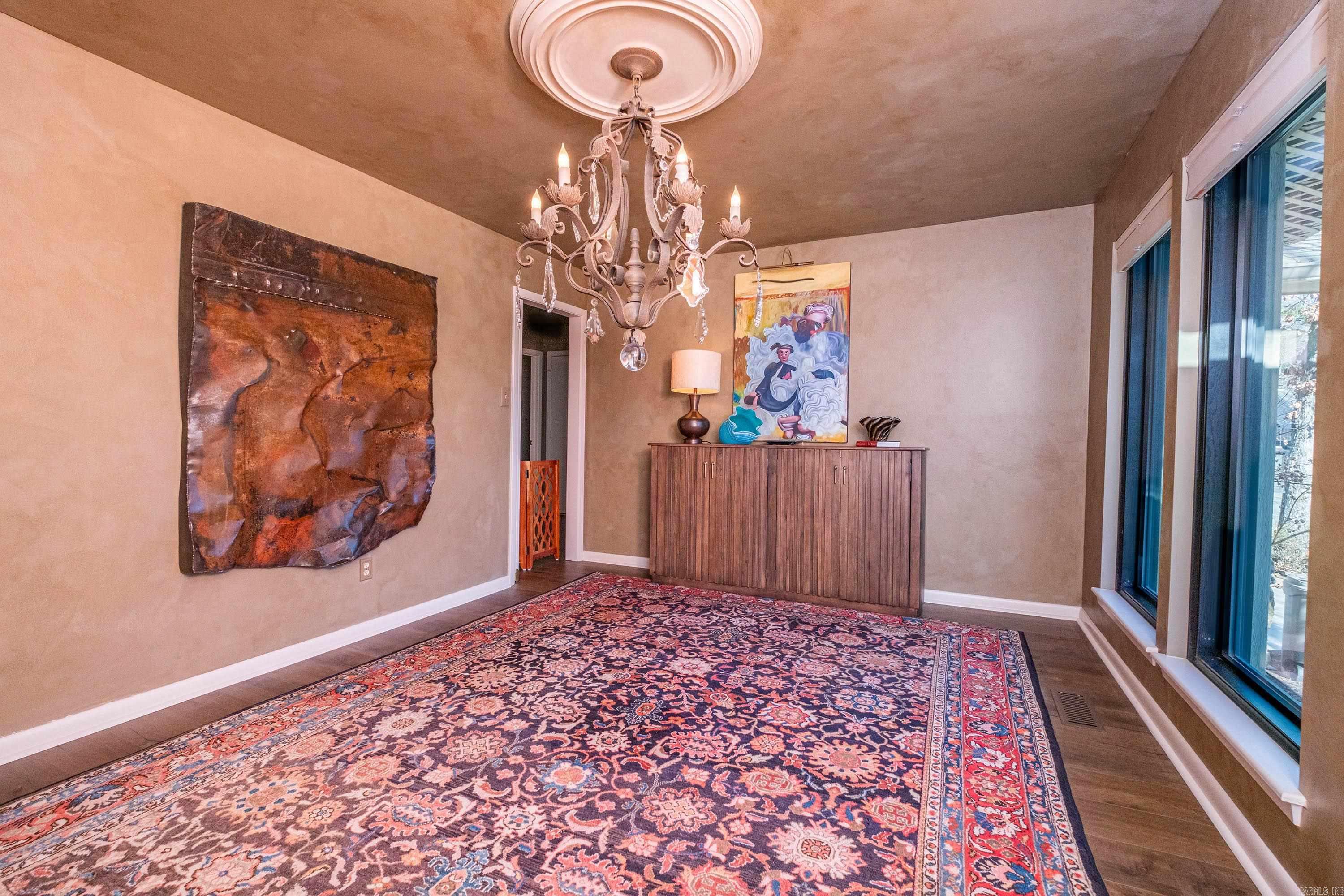 714 Loyola Drive Property Photo 12