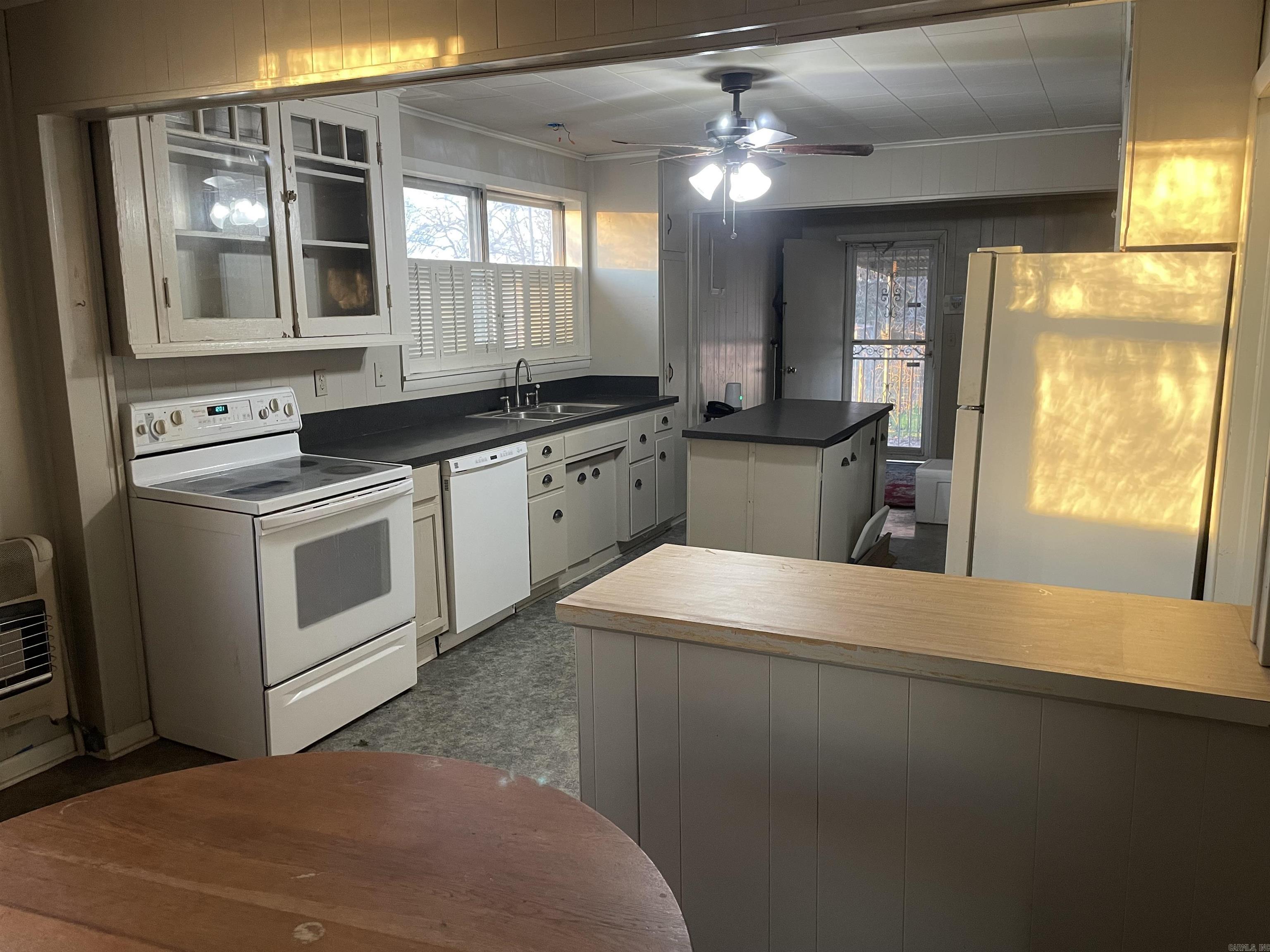 182 2nd Avenue Property Photo 5