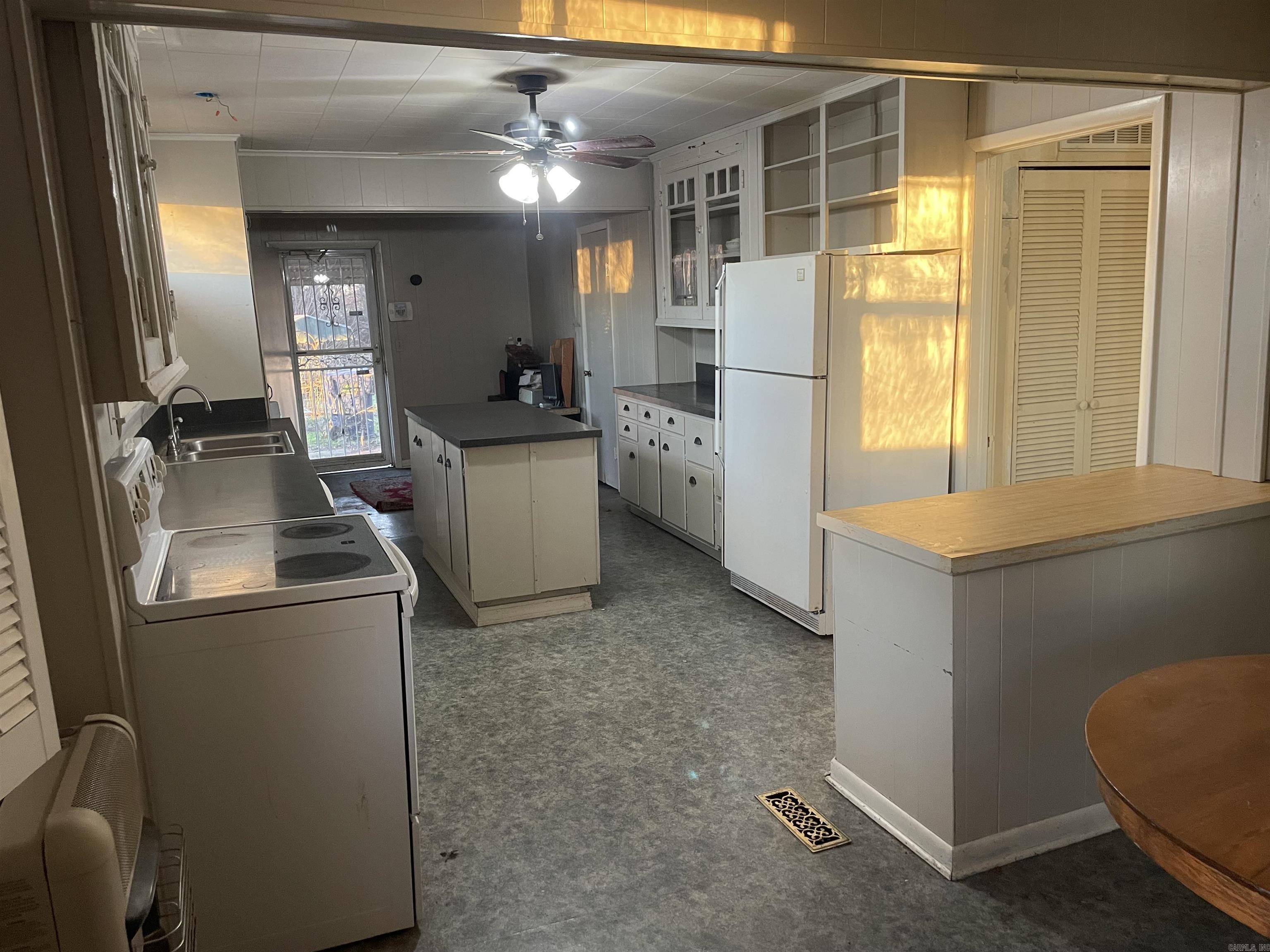 182 2nd Avenue Property Photo 6