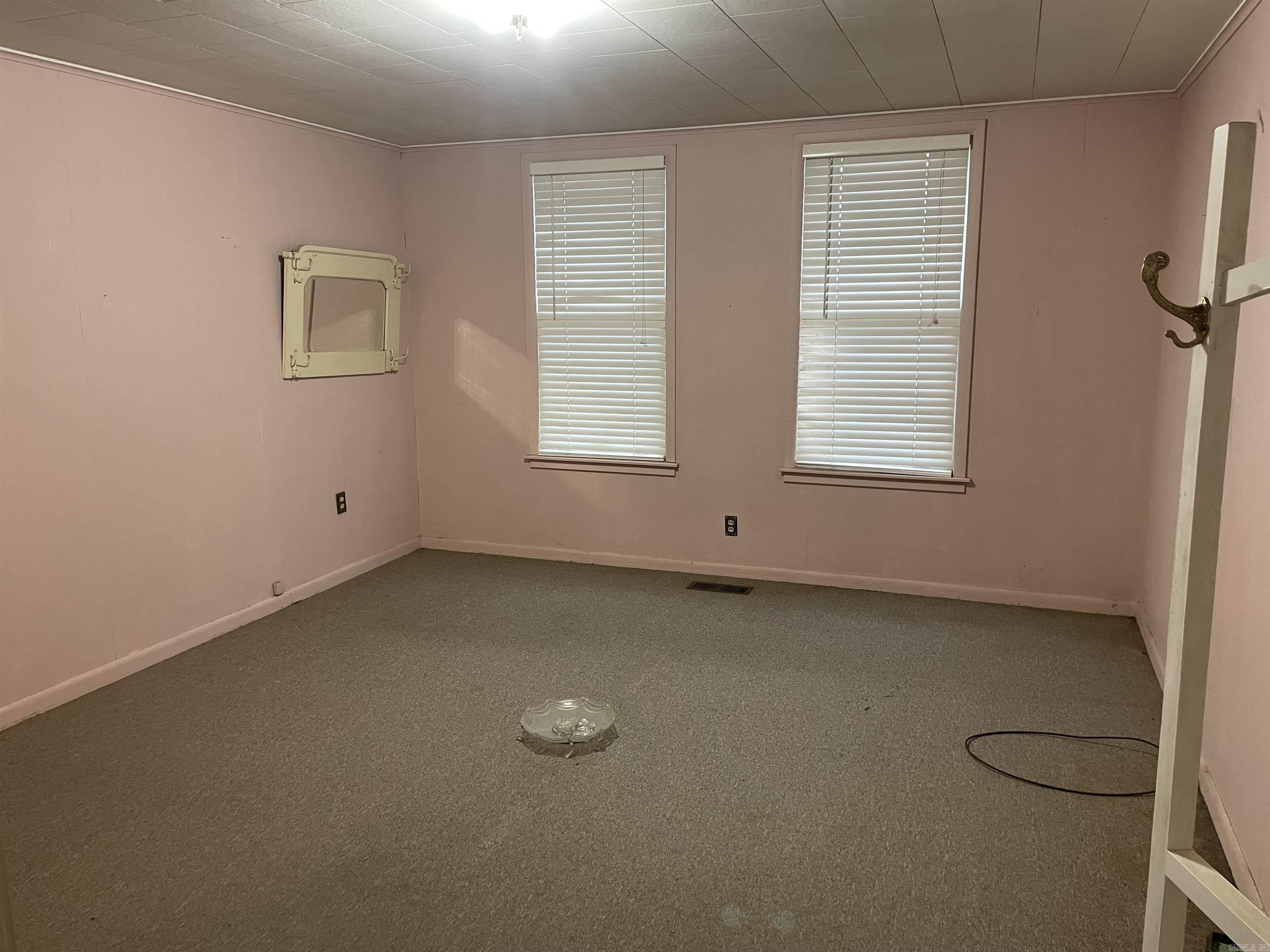 182 2nd Avenue Property Photo 17