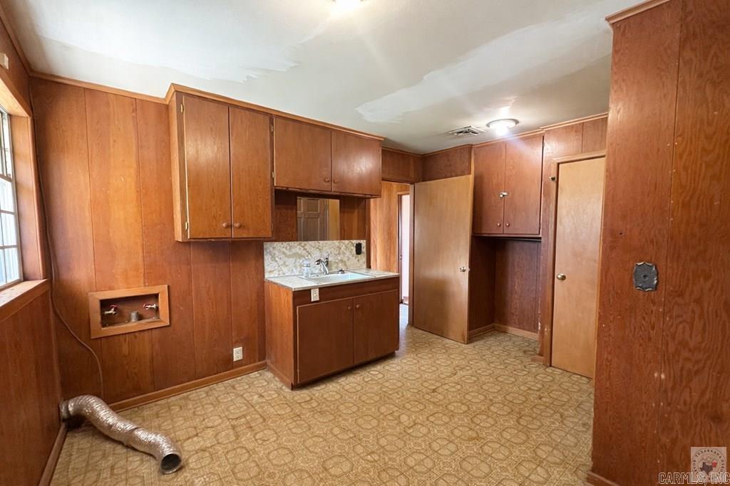 1408 E Main St. Property Photo 30