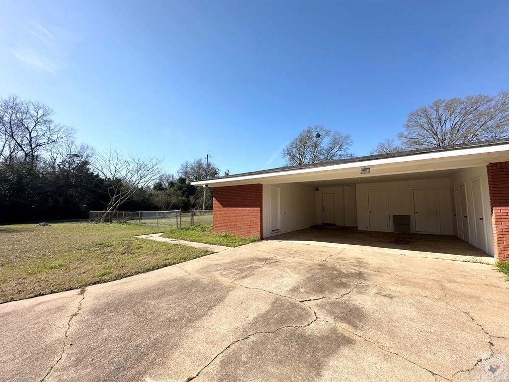 1408 E Main St. Property Photo 36