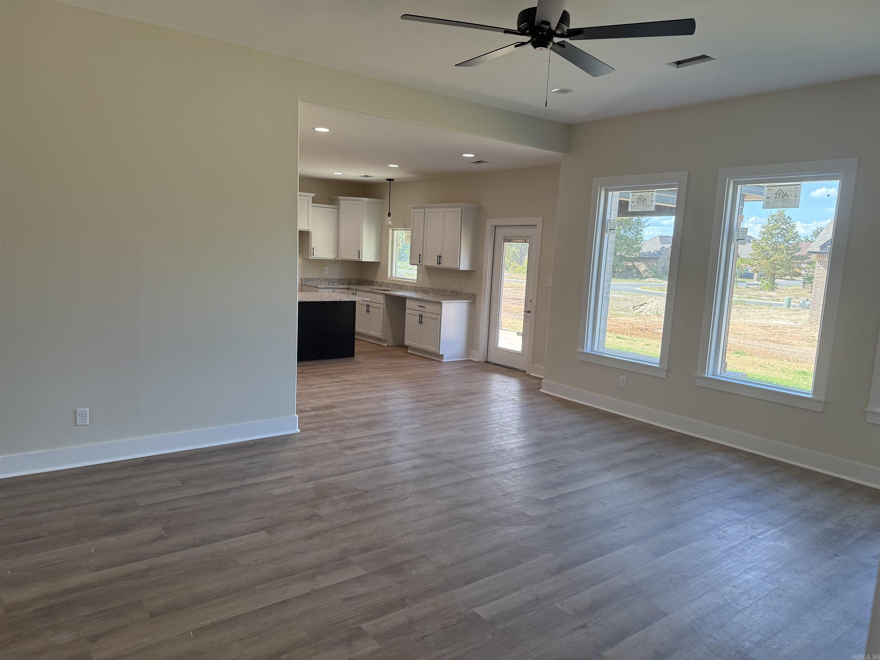 155 Riverstone Loop Property Photo 8
