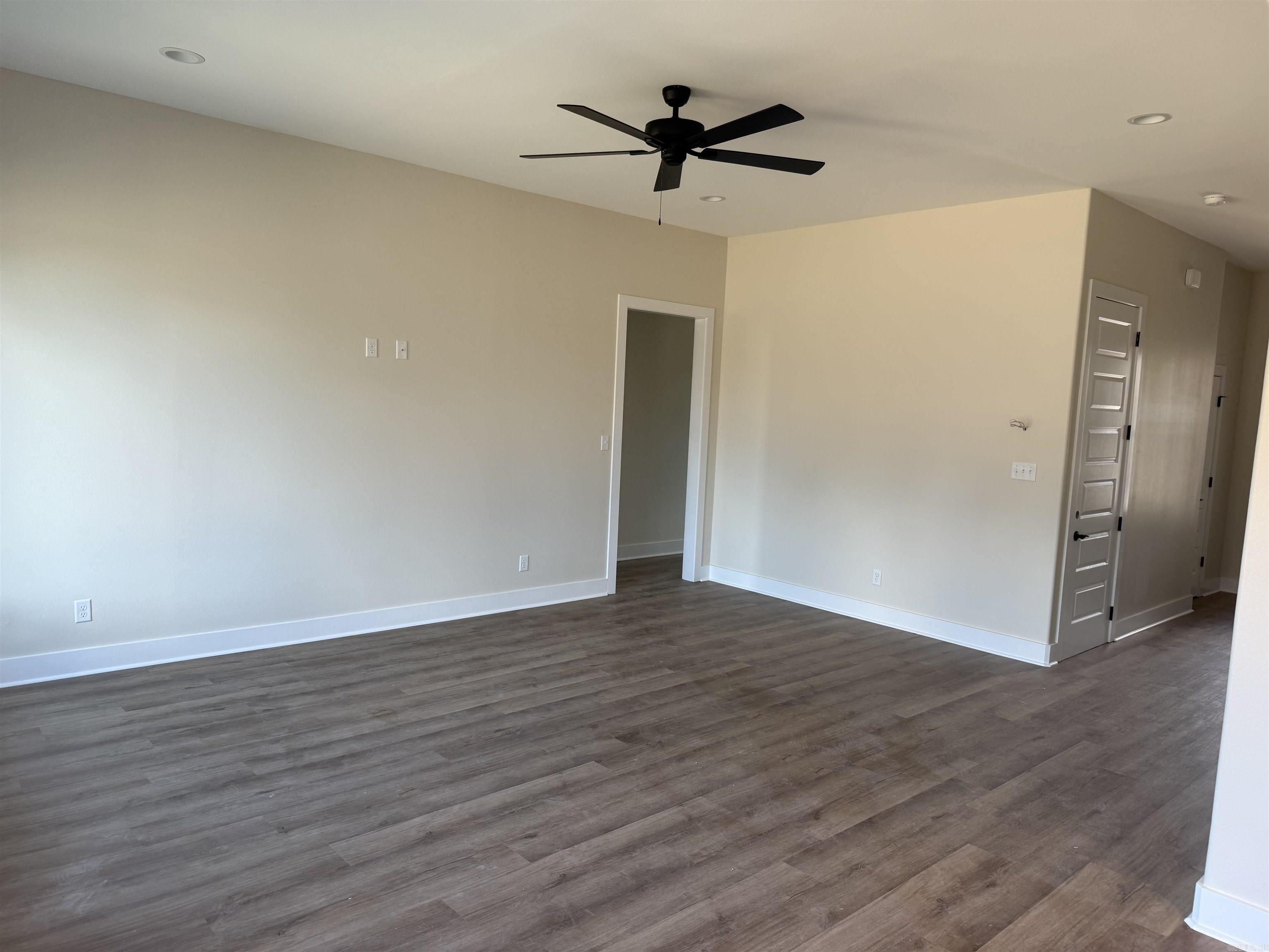 155 Riverstone Loop Property Photo 20