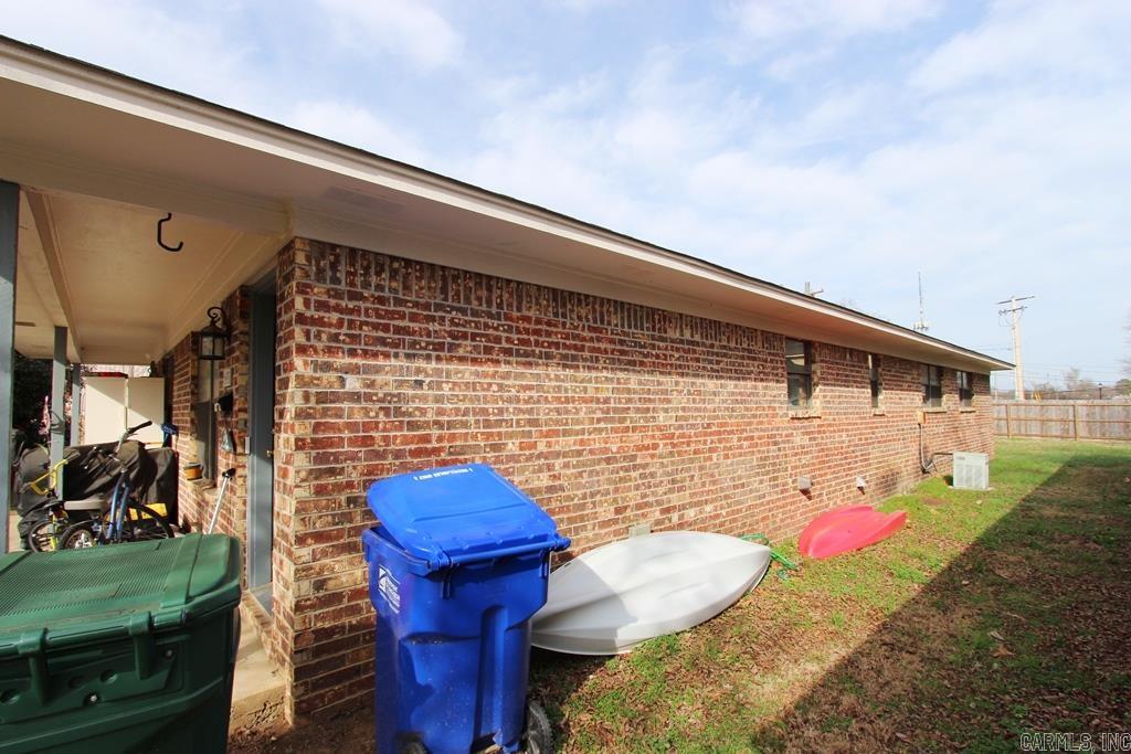 Oliver-bradley (3 Duplexes) Property Photo 2