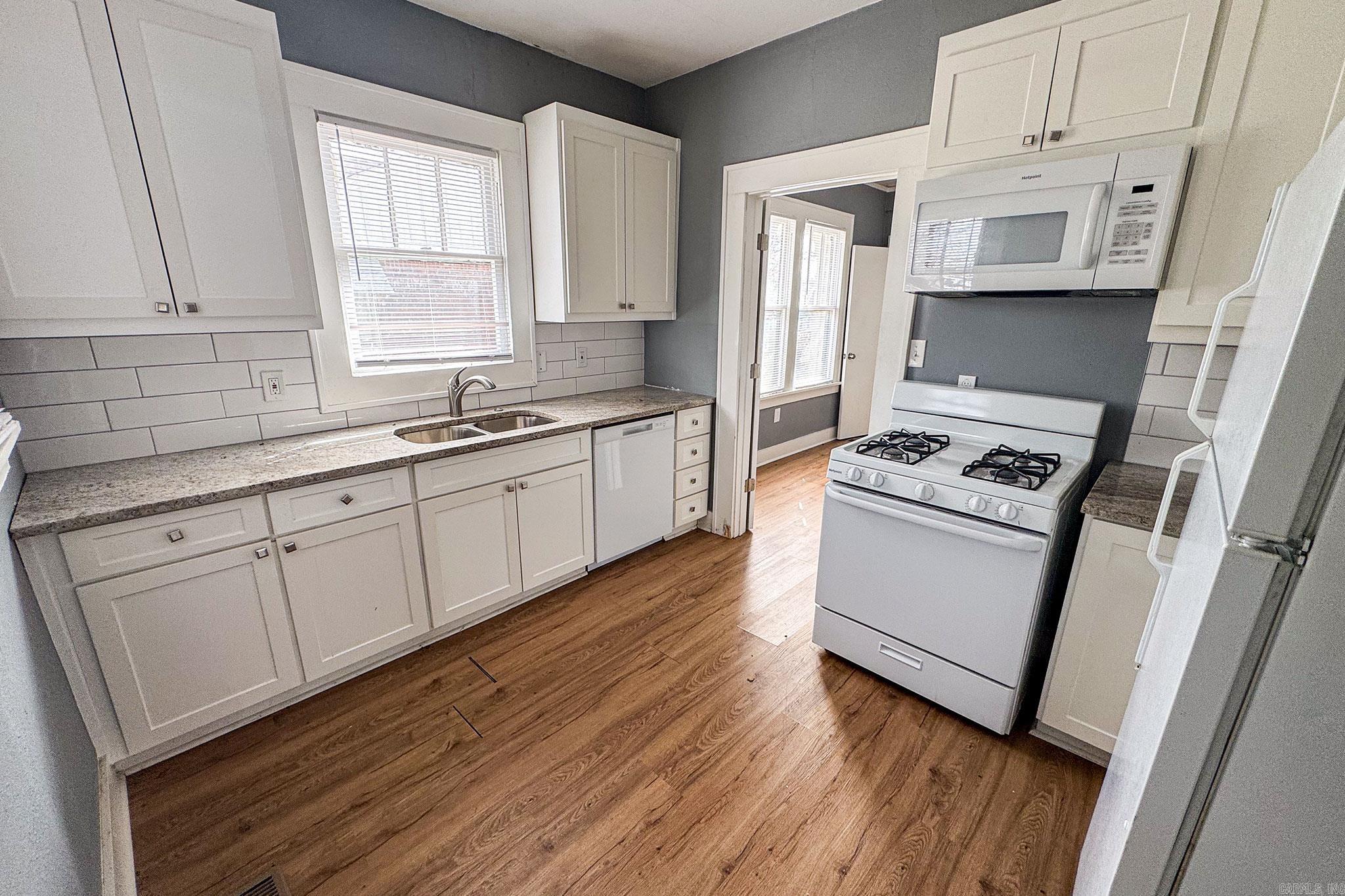 207 E 21st Street Property Photo 13