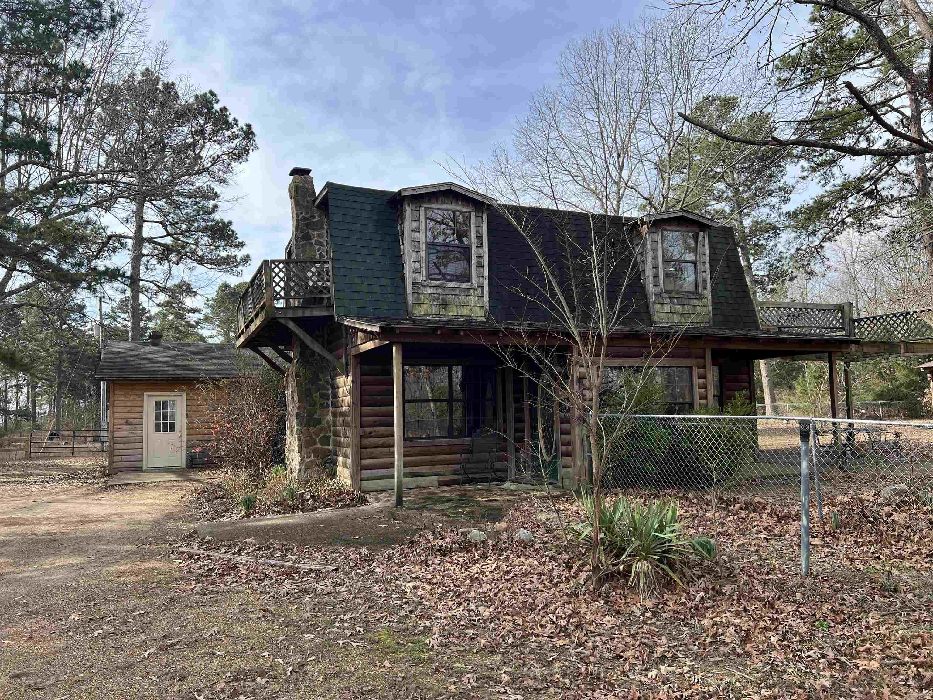 305 Polk Road 76 W Property Photo 1