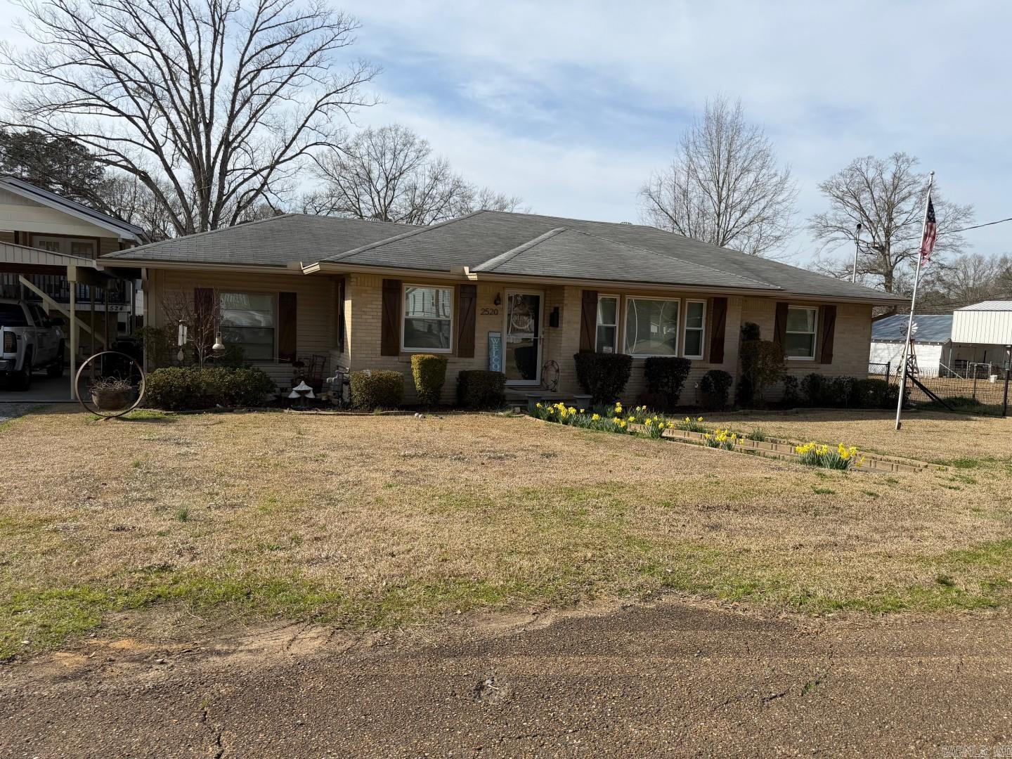 2520 Goza Ave Property Photo 1