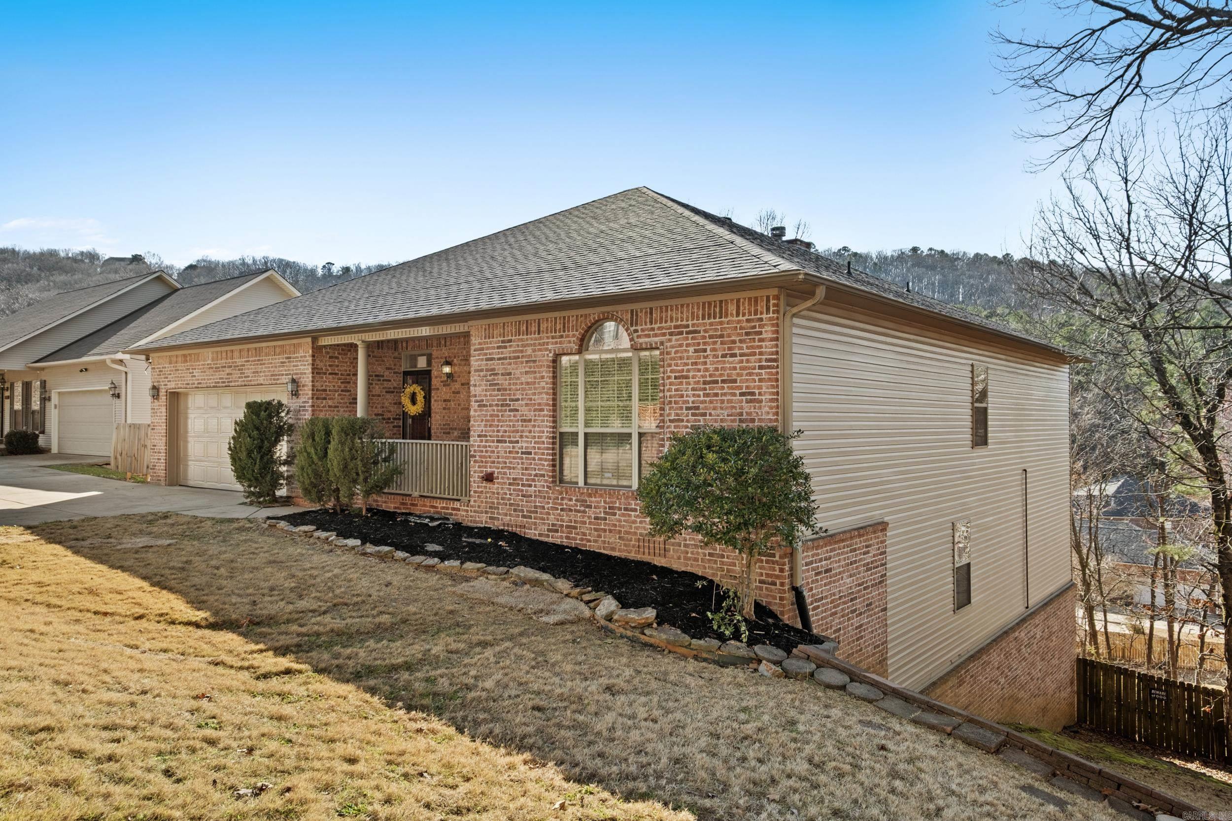 2211 Westport Loop Property Photo 1