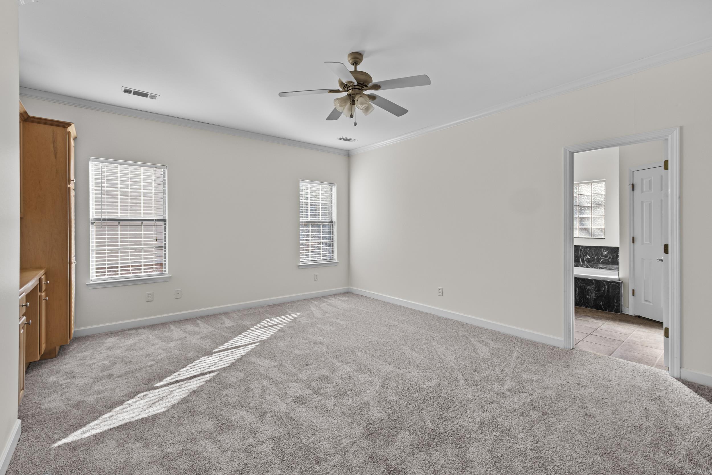 2211 Westport Loop Property Photo 20
