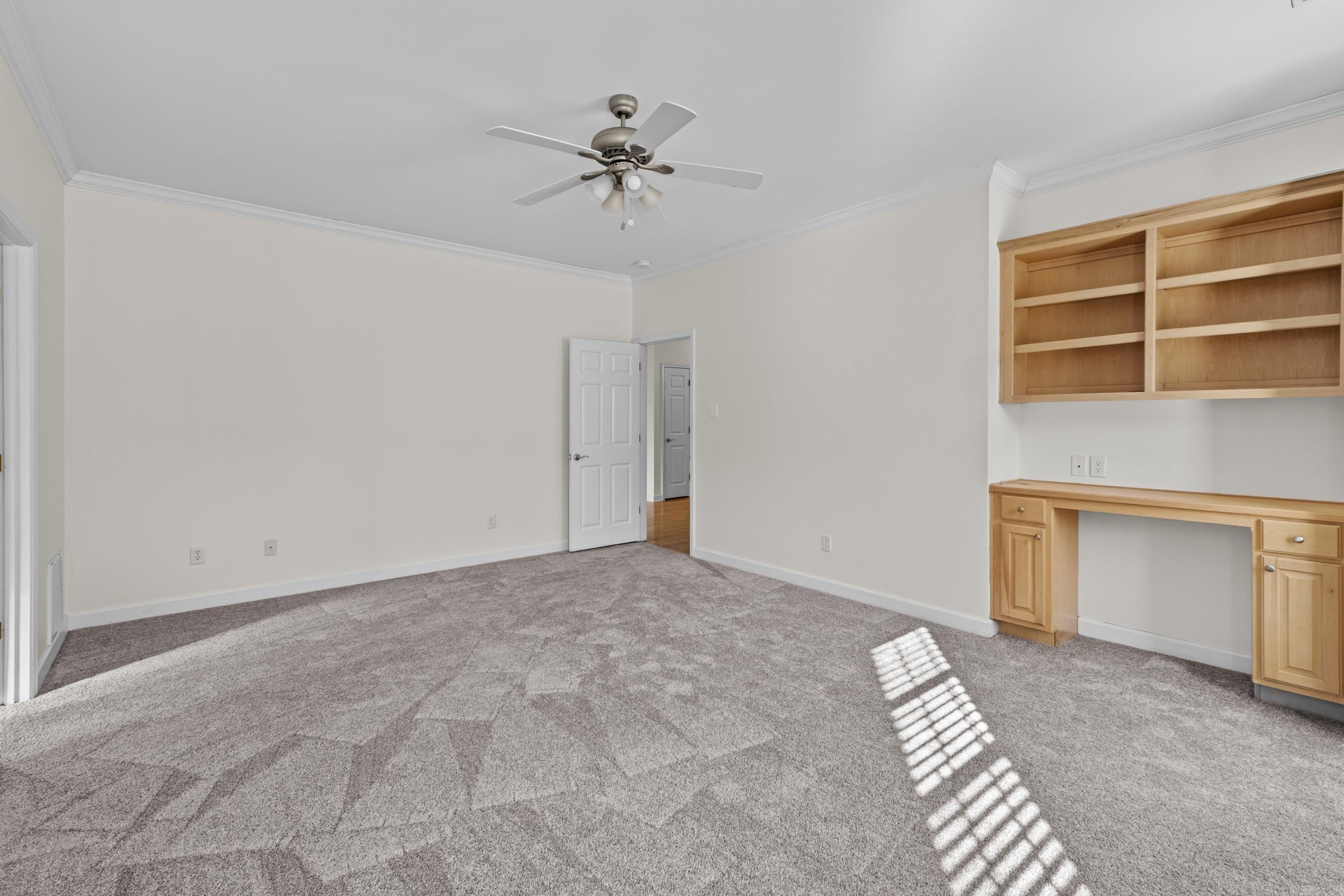 2211 Westport Loop Property Photo 21