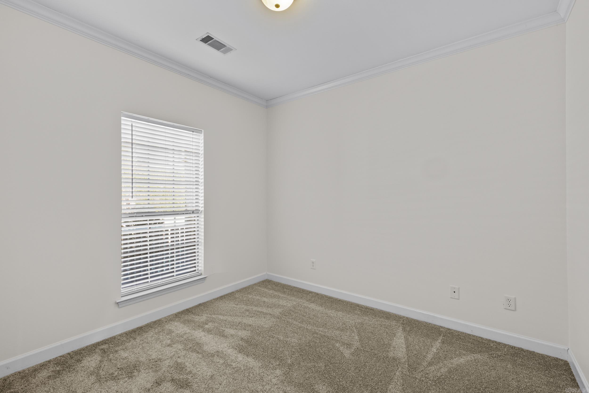 2211 Westport Loop Property Photo 28