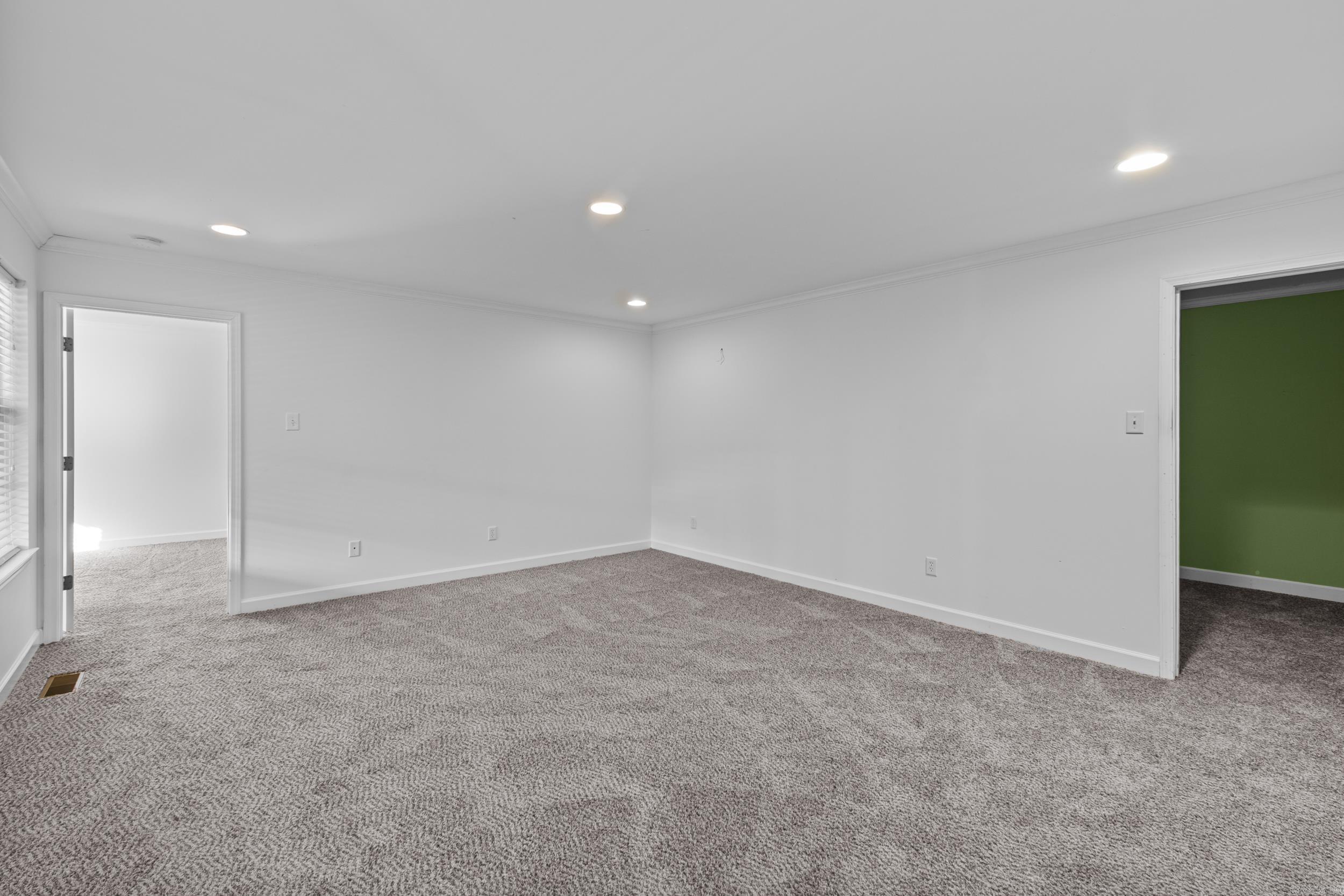2211 Westport Loop Property Photo 33